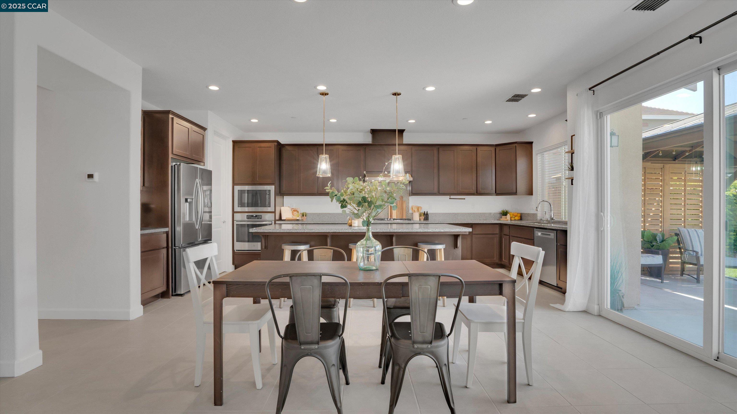 Detail Gallery Image 10 of 41 For 719 Jennifer St, Brentwood,  CA 94513 - 4 Beds | 3/1 Baths