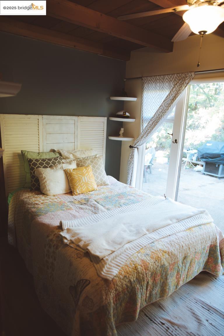 Detail Gallery Image 13 of 37 For 6100 Skyline Blvd, Oakland,  CA 94611 - 2 Beds | 1 Baths