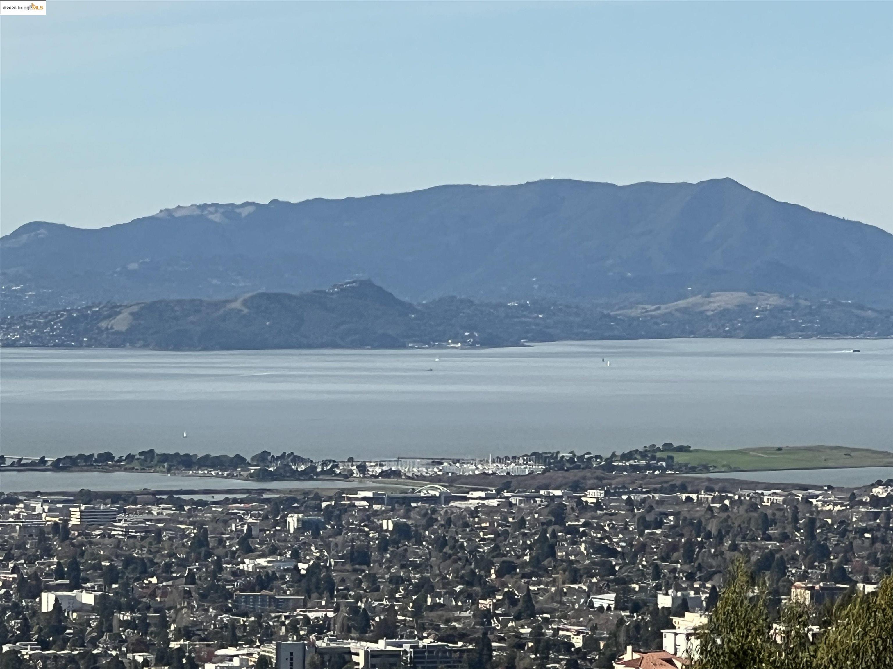 Detail Gallery Image 37 of 37 For 6100 Skyline Blvd, Oakland,  CA 94611 - 2 Beds | 1 Baths