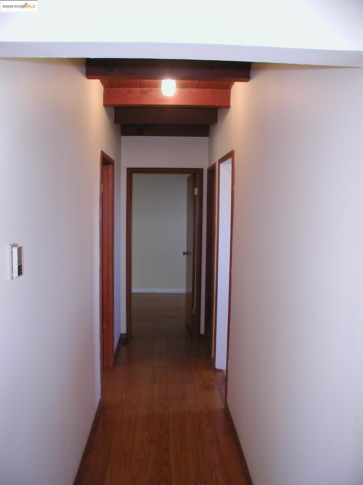Detail Gallery Image 5 of 37 For 6100 Skyline Blvd, Oakland,  CA 94611 - 2 Beds | 1 Baths