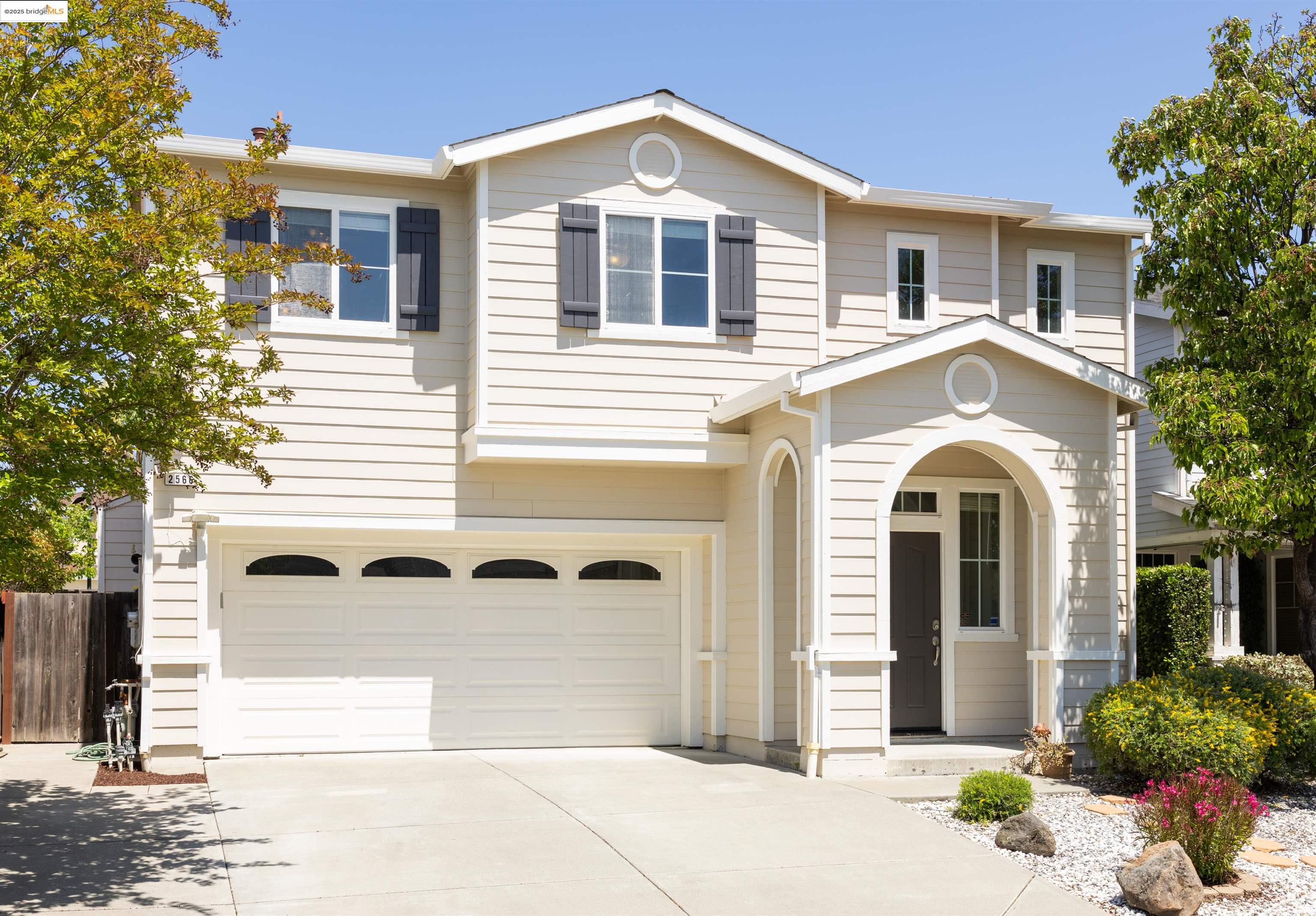 Detail Gallery Image 1 of 1 For 2566 Rowe Ct, Fairfield,  CA 94533 - 4 Beds | 2/1 Baths