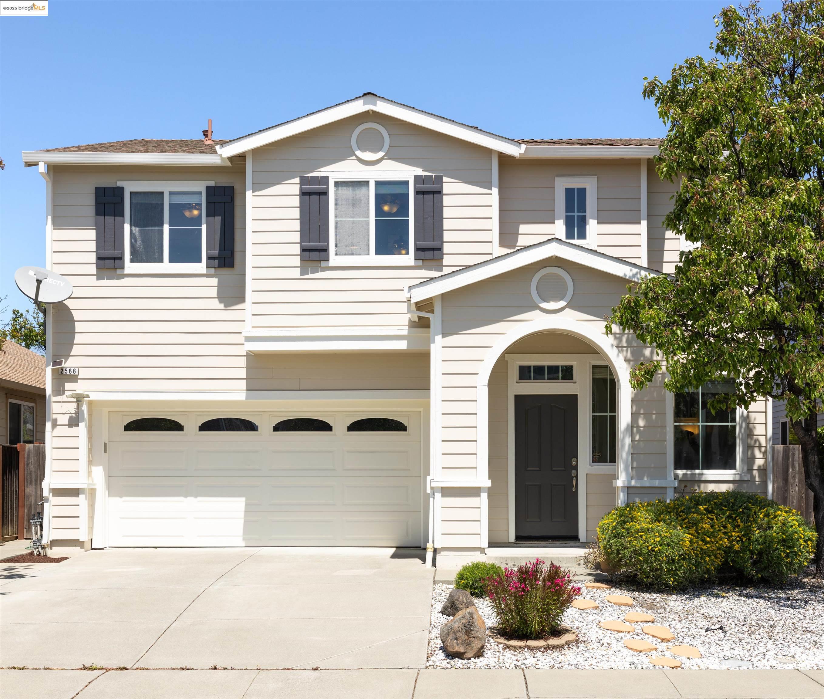 Detail Gallery Image 2 of 44 For 2566 Rowe Ct, Fairfield,  CA 94533 - 4 Beds | 2/1 Baths