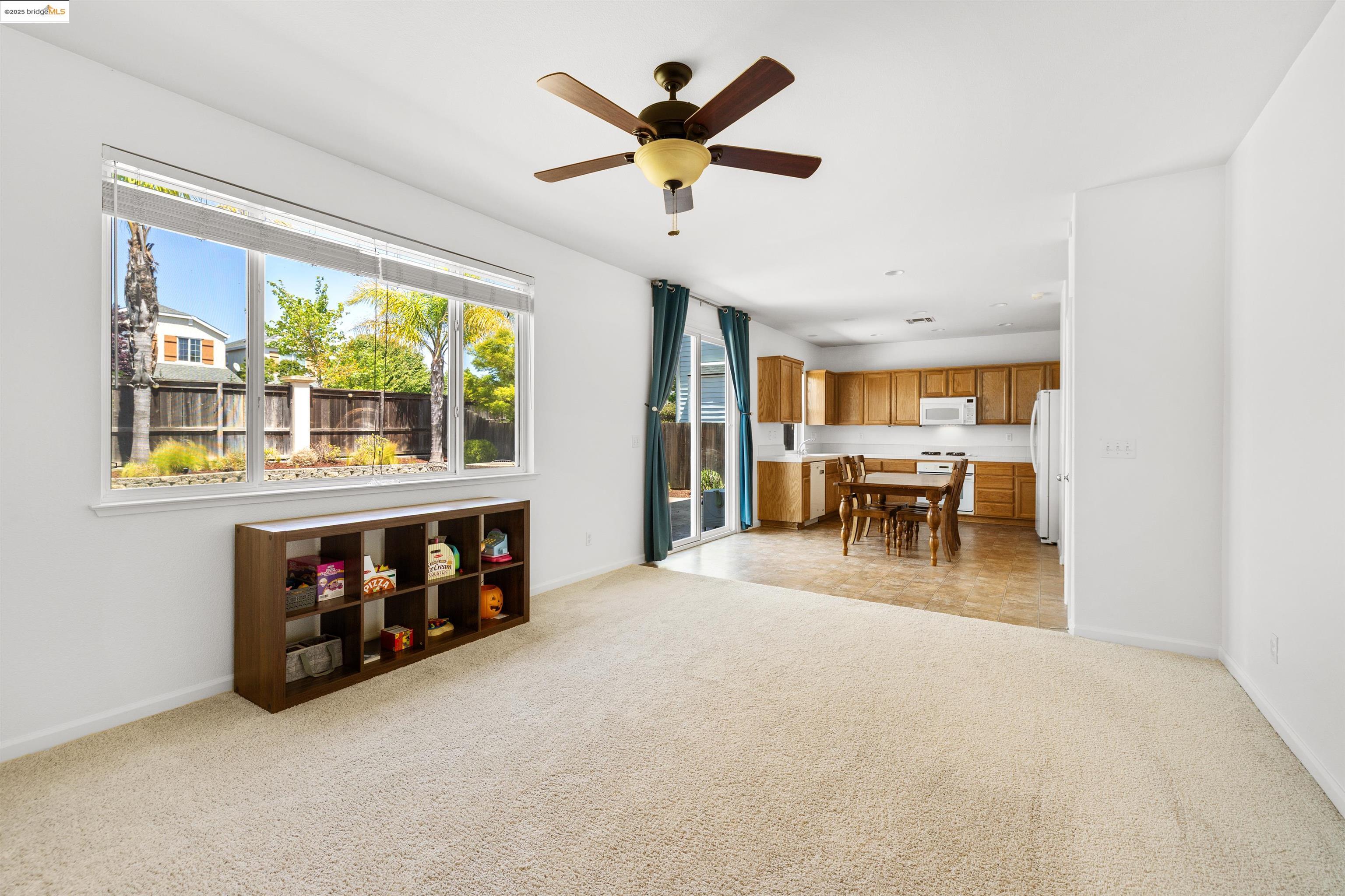 Detail Gallery Image 18 of 44 For 2566 Rowe Ct, Fairfield,  CA 94533 - 4 Beds | 2/1 Baths