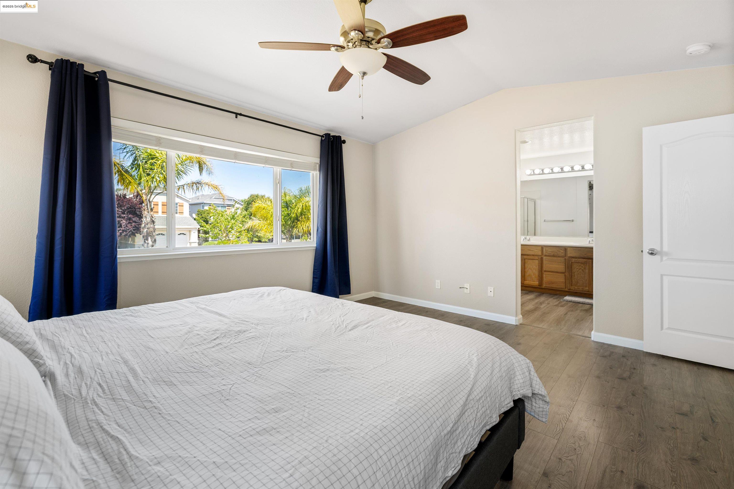 Detail Gallery Image 27 of 44 For 2566 Rowe Ct, Fairfield,  CA 94533 - 4 Beds | 2/1 Baths