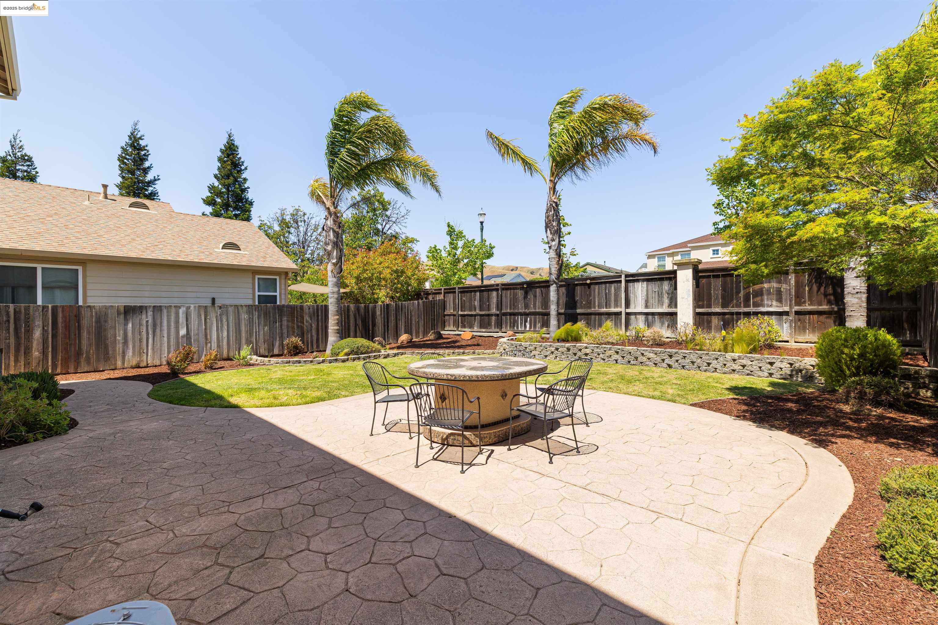 Detail Gallery Image 40 of 44 For 2566 Rowe Ct, Fairfield,  CA 94533 - 4 Beds | 2/1 Baths