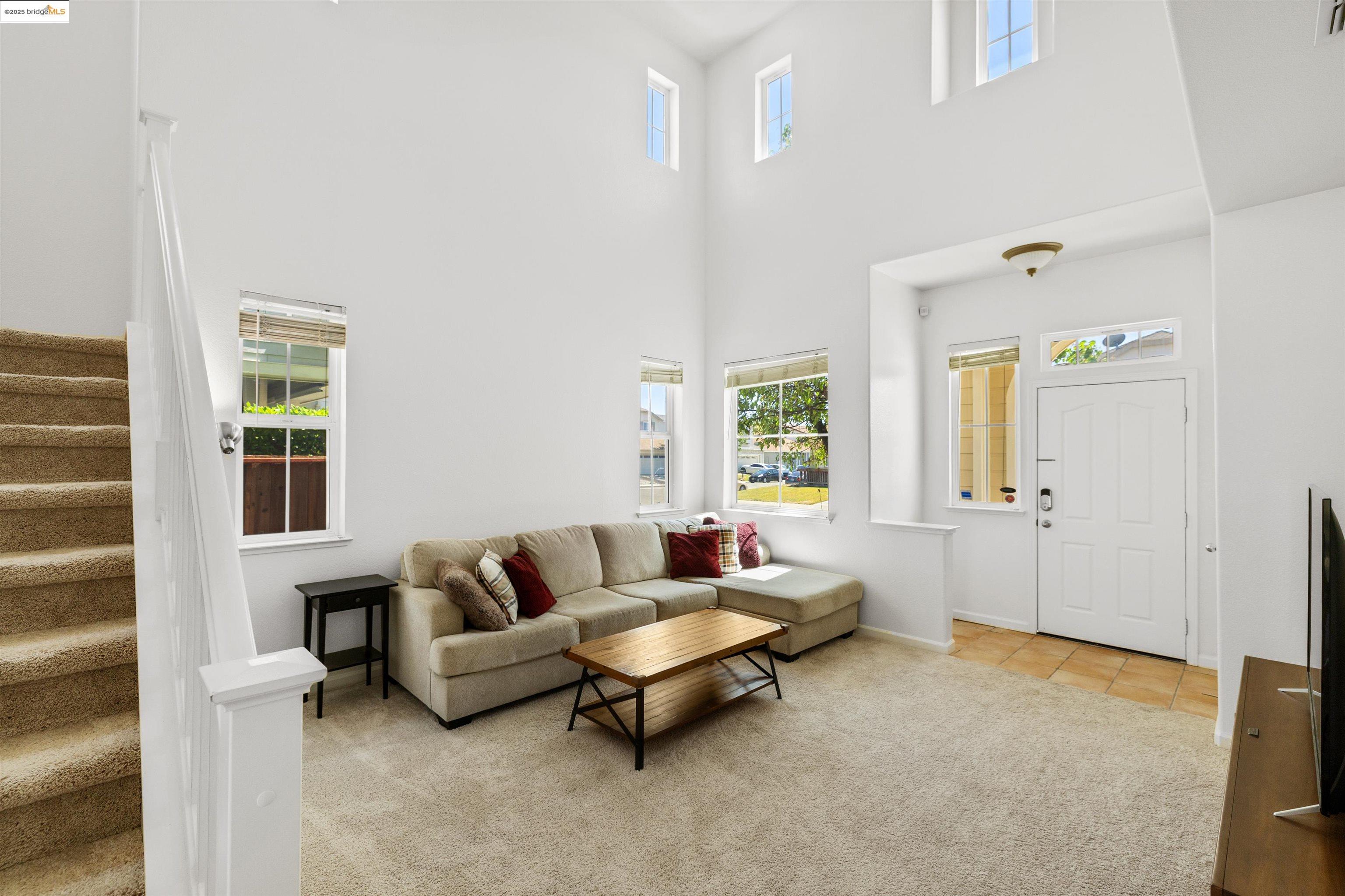 Detail Gallery Image 5 of 44 For 2566 Rowe Ct, Fairfield,  CA 94533 - 4 Beds | 2/1 Baths