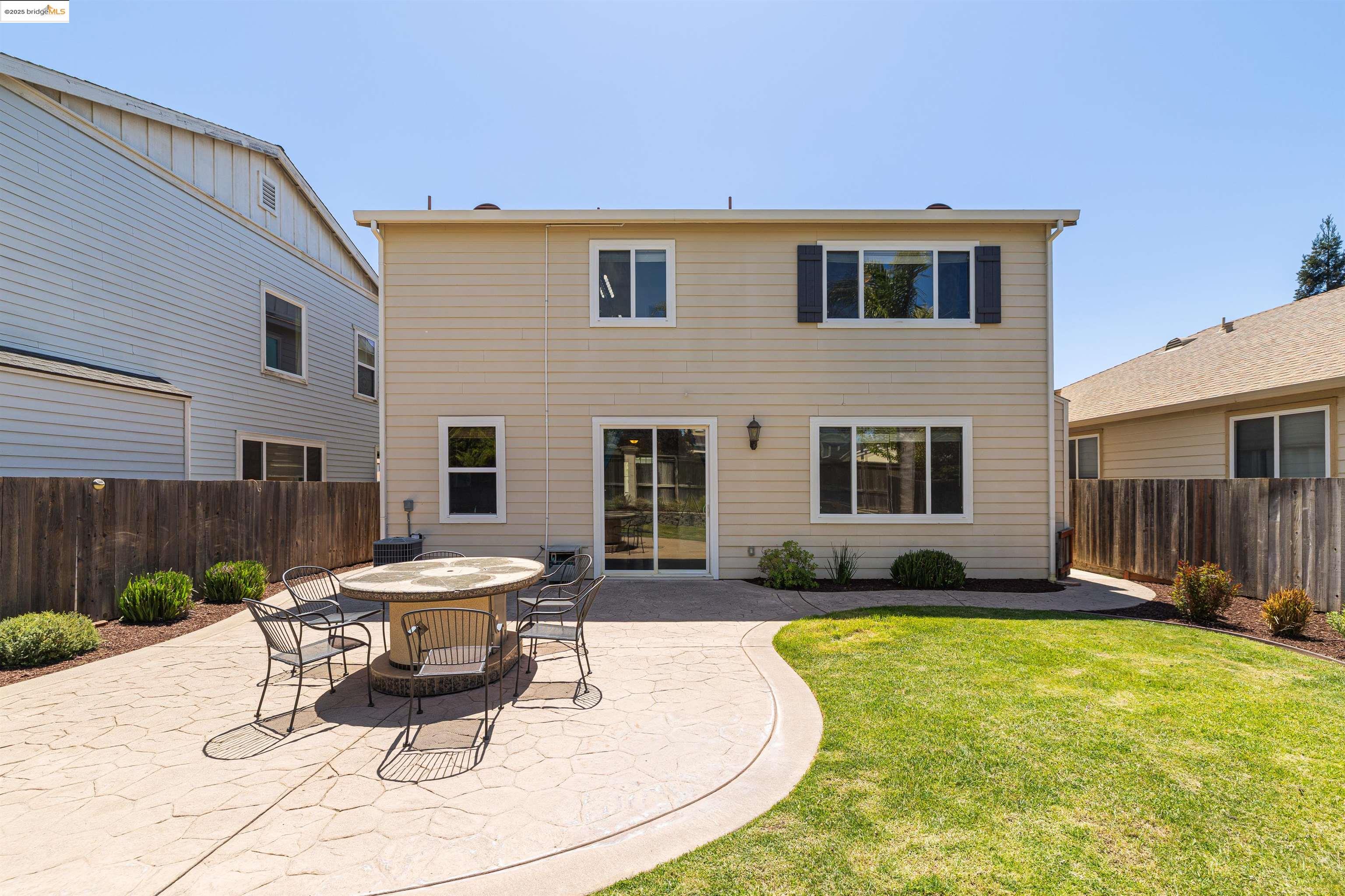 Detail Gallery Image 42 of 44 For 2566 Rowe Ct, Fairfield,  CA 94533 - 4 Beds | 2/1 Baths