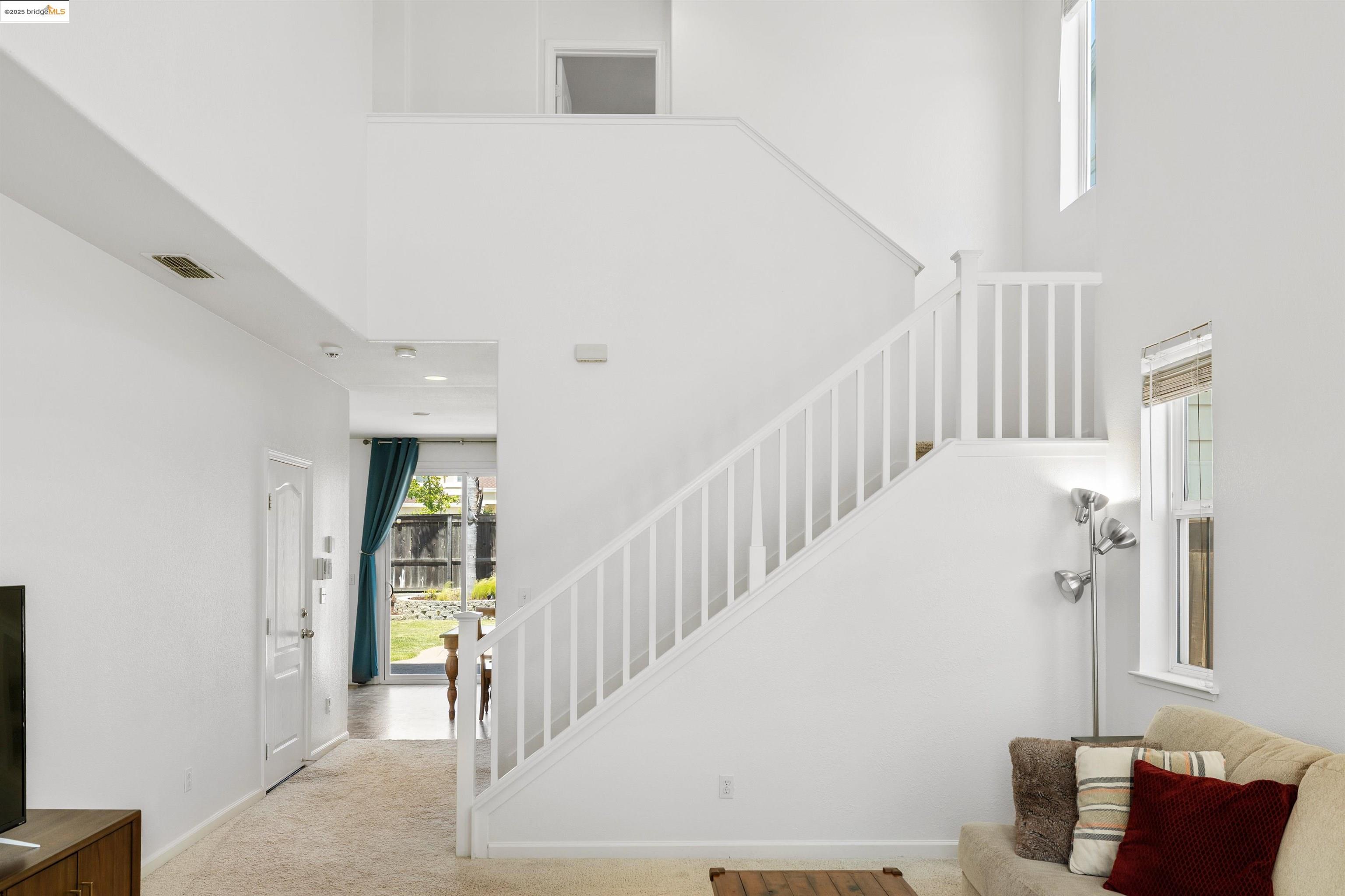 Detail Gallery Image 8 of 44 For 2566 Rowe Ct, Fairfield,  CA 94533 - 4 Beds | 2/1 Baths