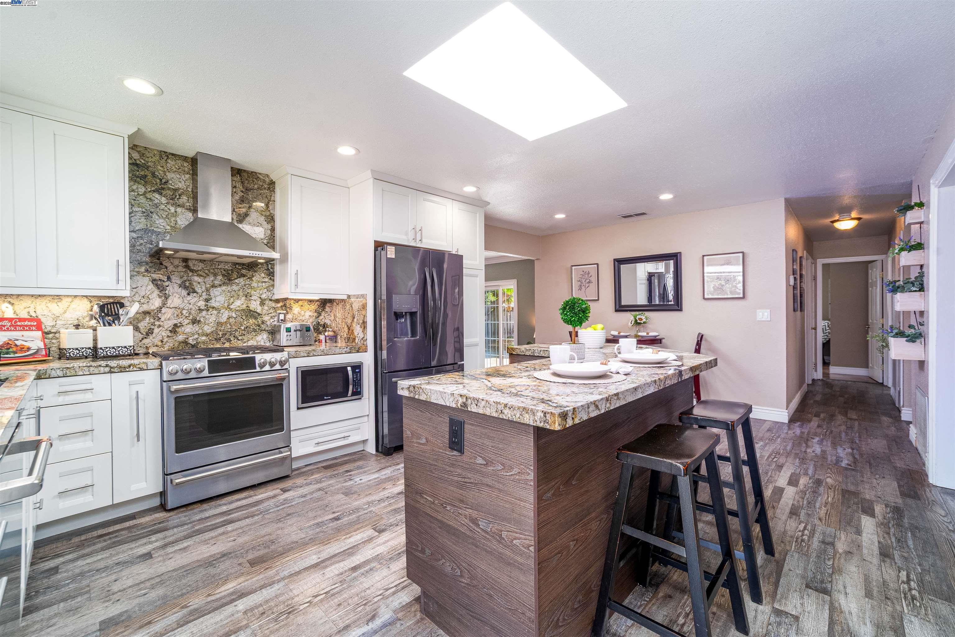 Detail Gallery Image 14 of 54 For 34505 Salinas Pl, Fremont,  CA 94555 - 3 Beds | 2 Baths