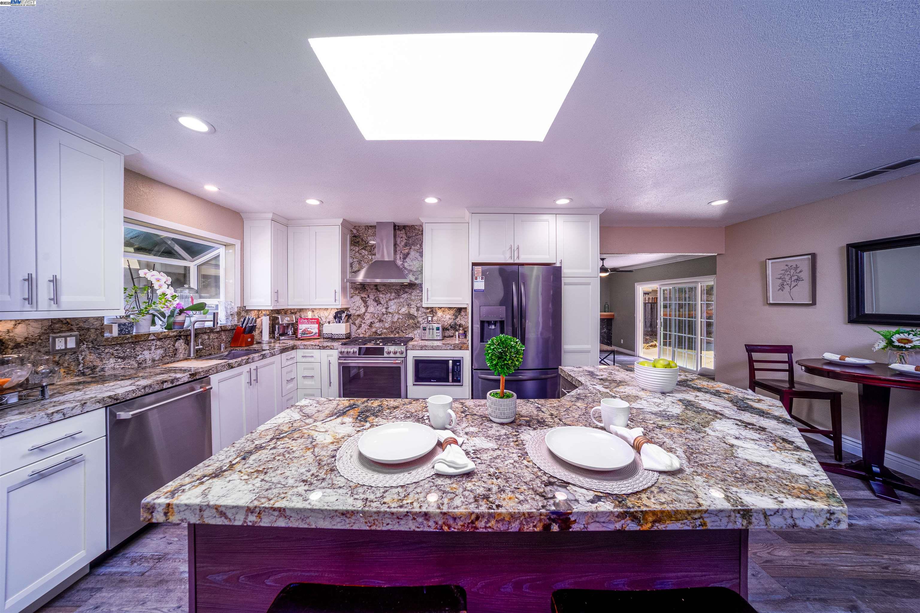 Detail Gallery Image 15 of 54 For 34505 Salinas Pl, Fremont,  CA 94555 - 3 Beds | 2 Baths