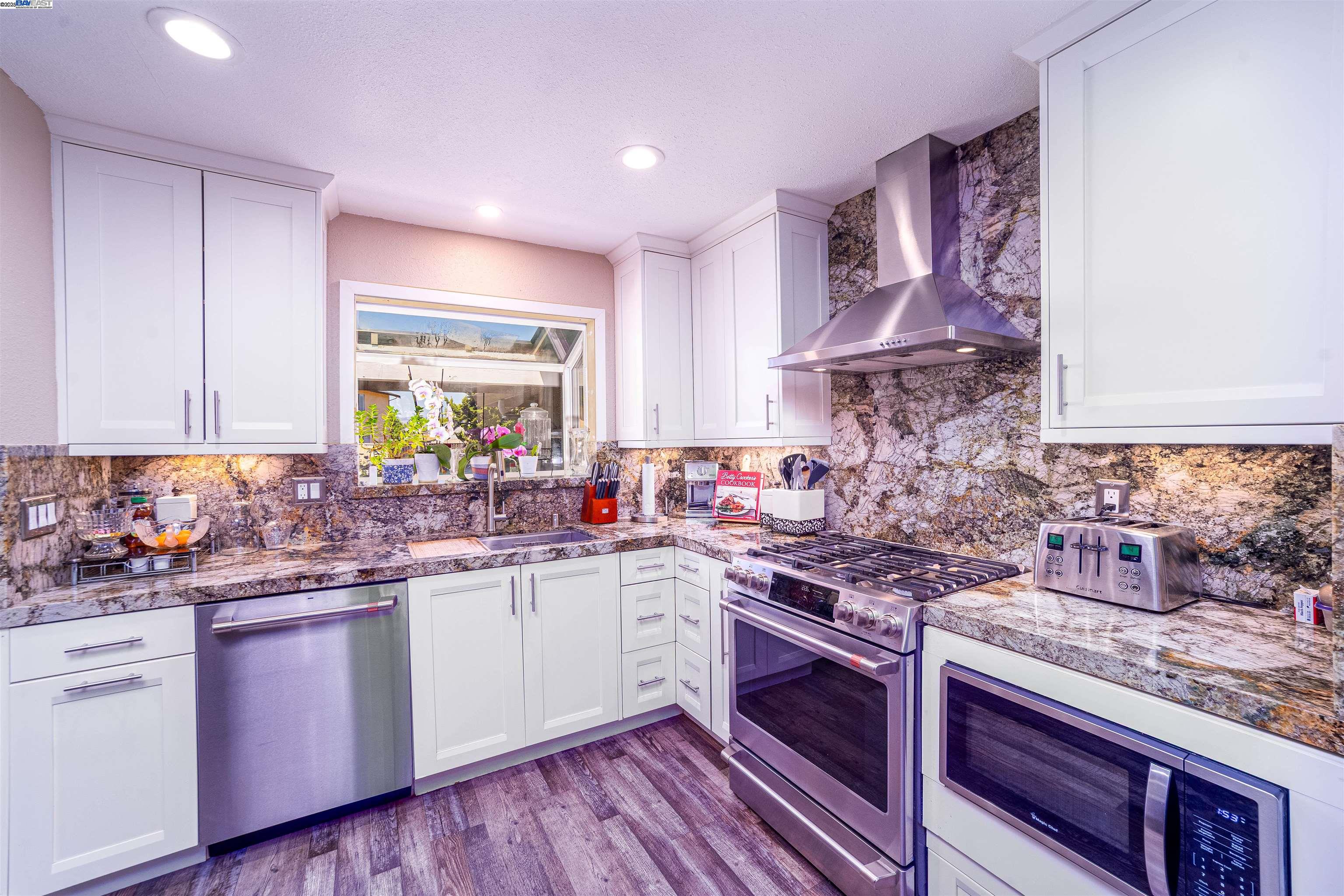 Detail Gallery Image 20 of 54 For 34505 Salinas Pl, Fremont,  CA 94555 - 3 Beds | 2 Baths