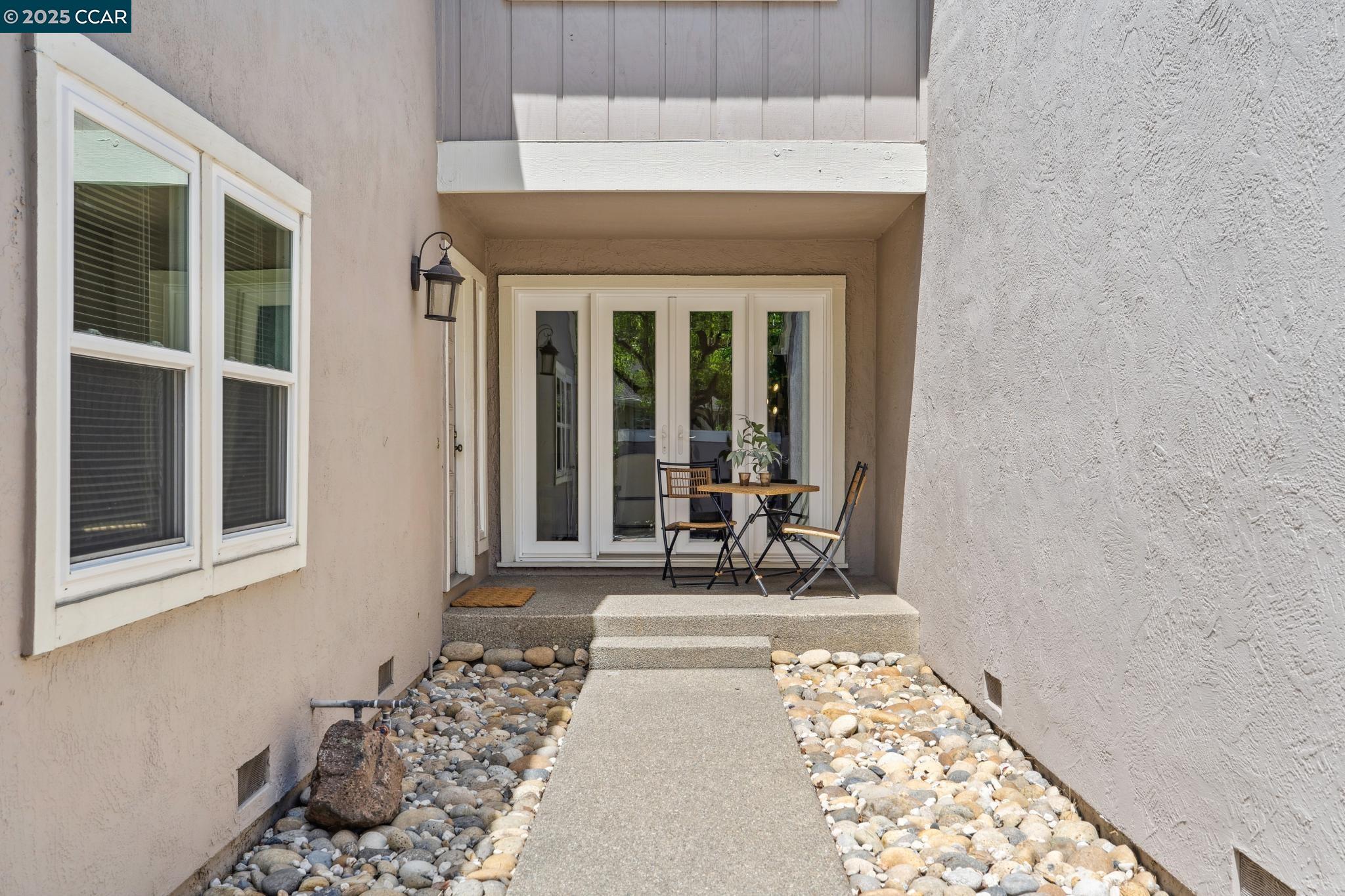 Detail Gallery Image 2 of 45 For 1560 Gilboa Dr, Walnut Creek,  CA 94598 - 3 Beds | 2/1 Baths