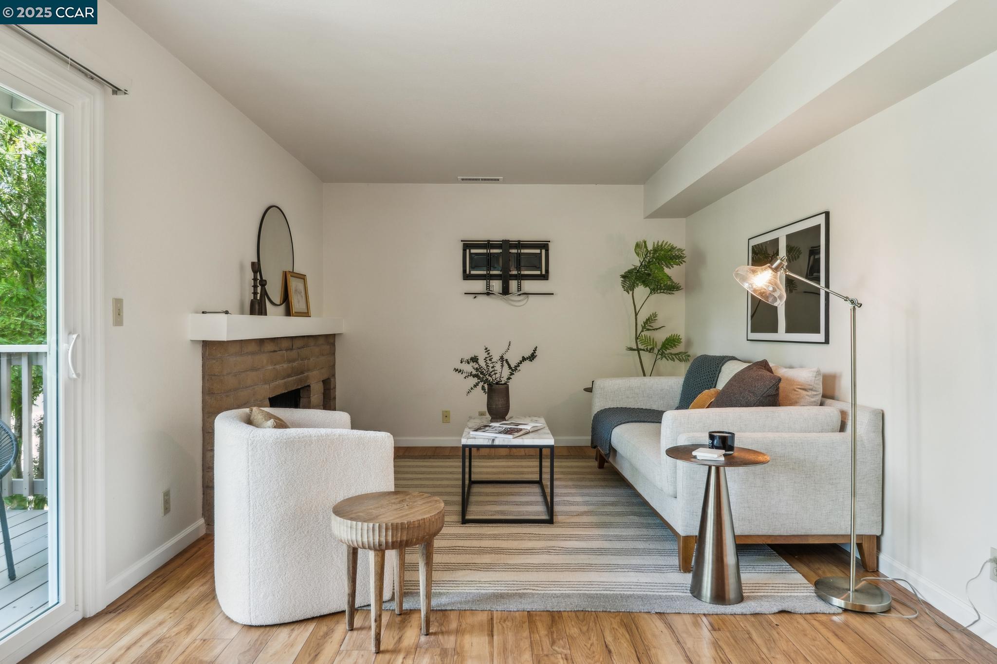 Detail Gallery Image 14 of 45 For 1560 Gilboa Dr, Walnut Creek,  CA 94598 - 3 Beds | 2/1 Baths