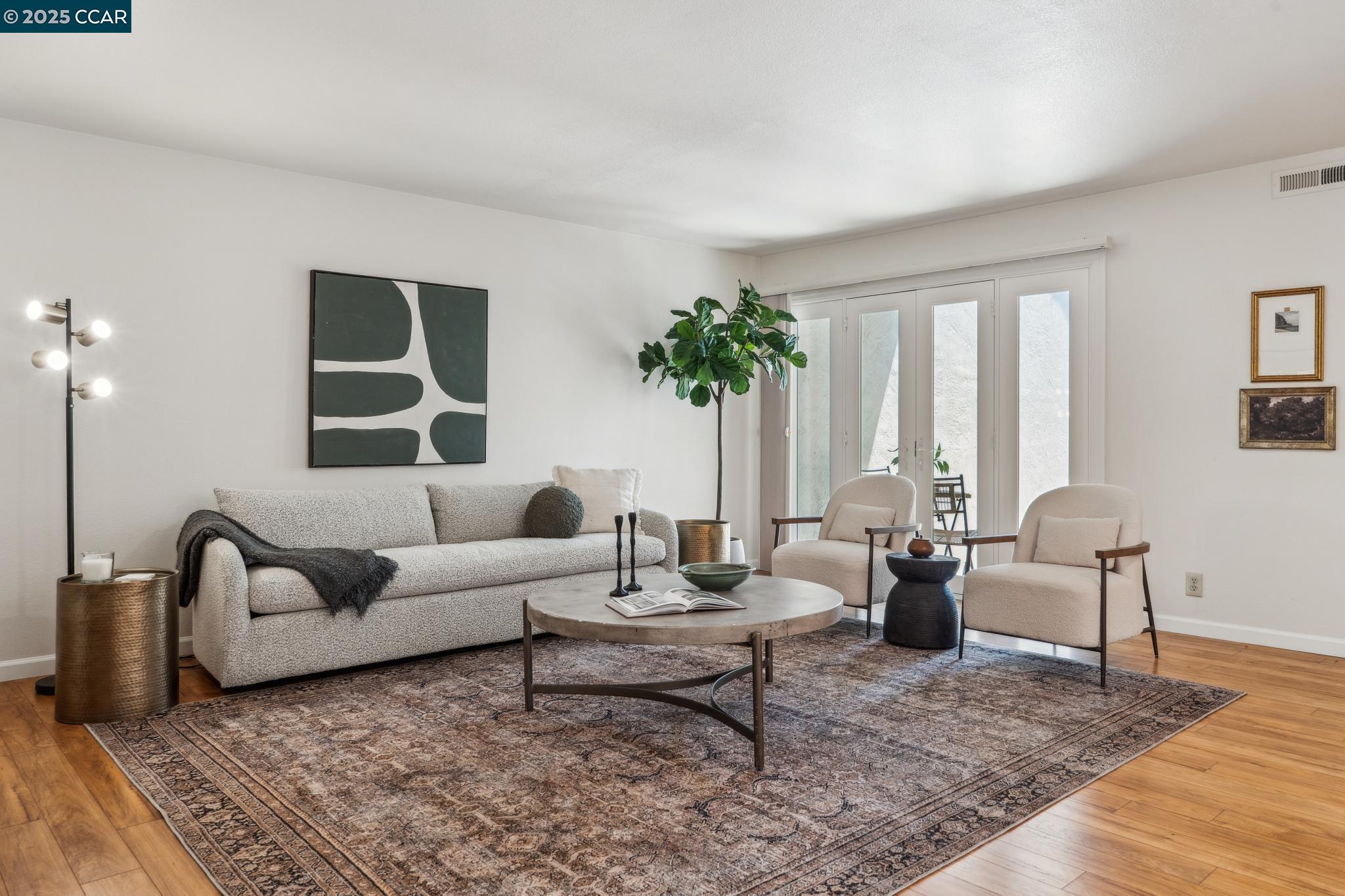 Photo #5: 41096631 Listing: Photo #5