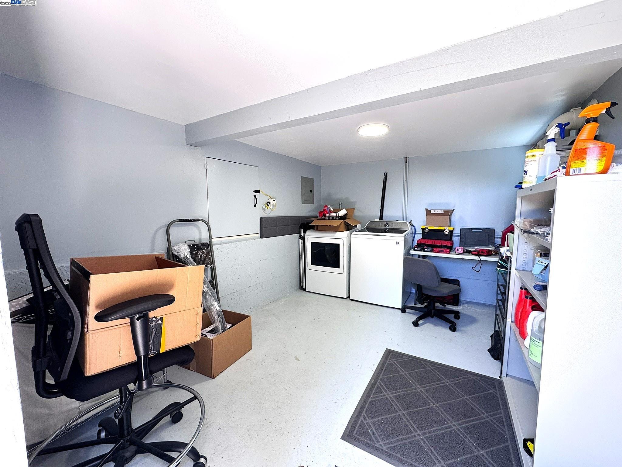 Detail Gallery Image 13 of 15 For 867 Prospect Ave, Oakland,  CA 94610 - 2 Beds | 1 Baths