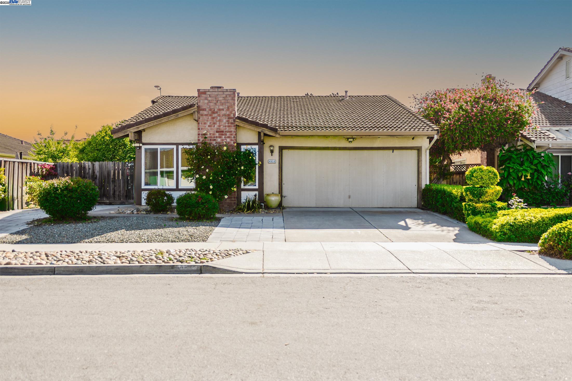 Detail Gallery Image 1 of 1 For 4959 Friar Ave, Fremont,  CA 94555 - 3 Beds | 2 Baths