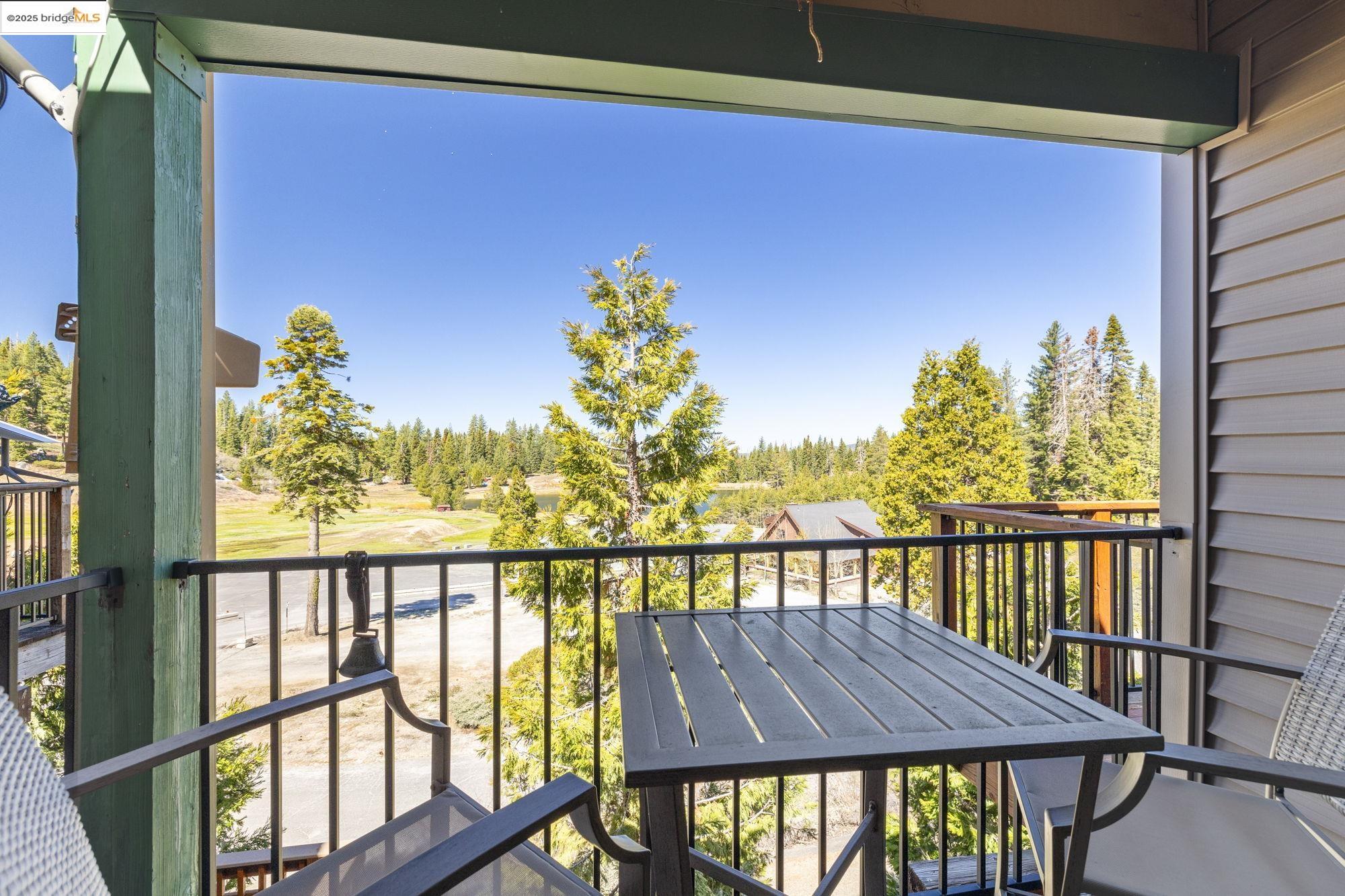 Detail Gallery Image 1 of 39 For 33757 Upper Leland Rd #B,  Pinecrest,  CA 95364 - 3 Beds | 2 Baths