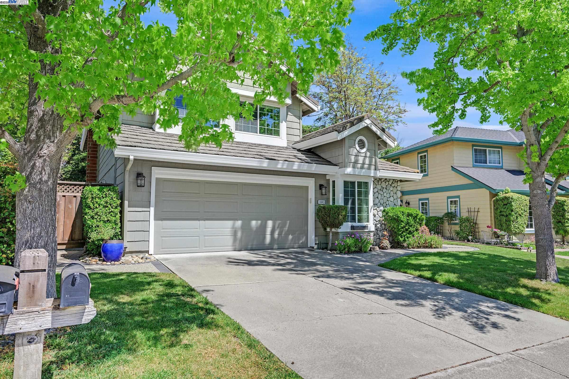 Detail Gallery Image 3 of 40 For 8043 Crossridge Rd, Dublin,  CA 94568 - 4 Beds | 3 Baths