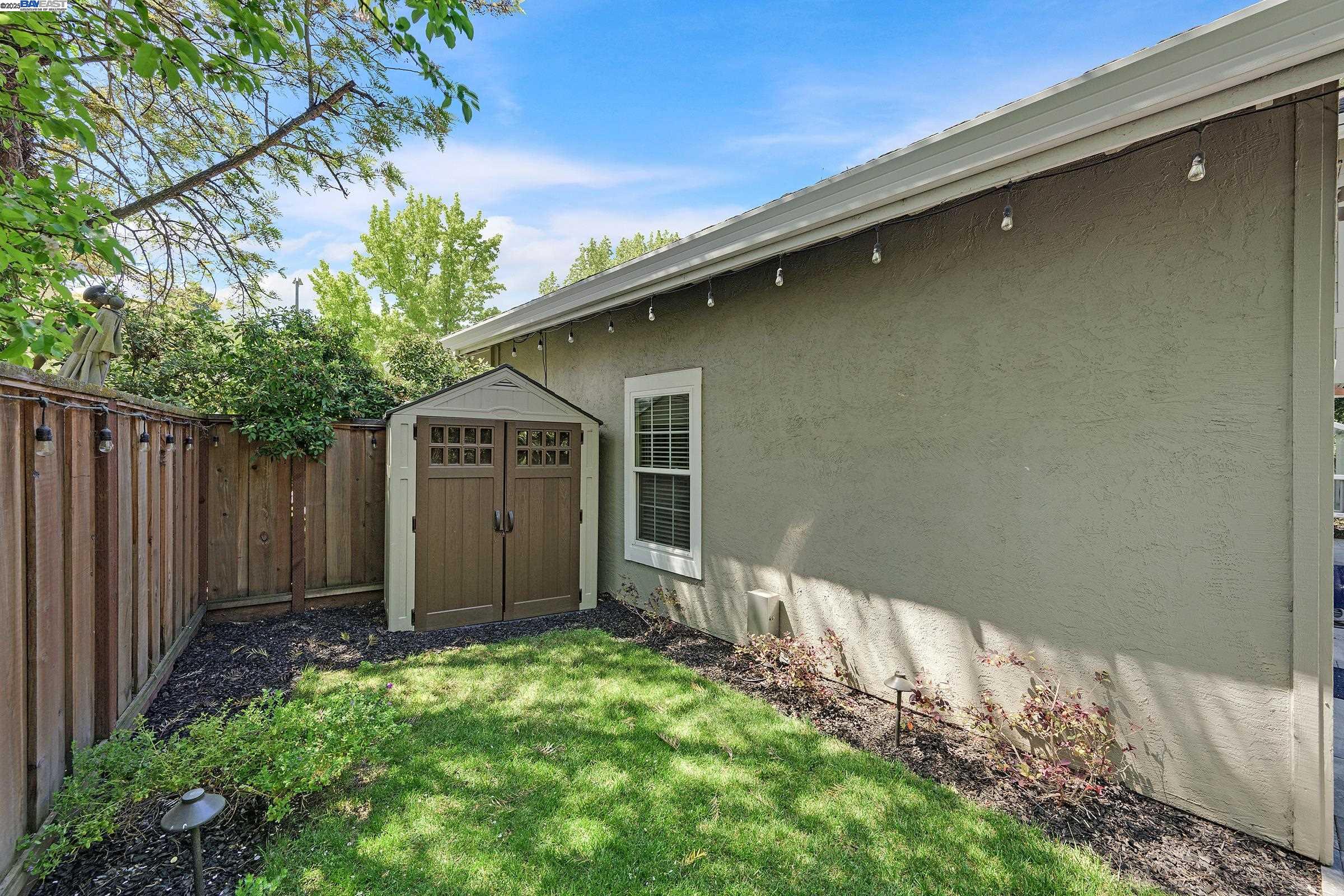 Detail Gallery Image 39 of 40 For 8043 Crossridge Rd, Dublin,  CA 94568 - 4 Beds | 3 Baths