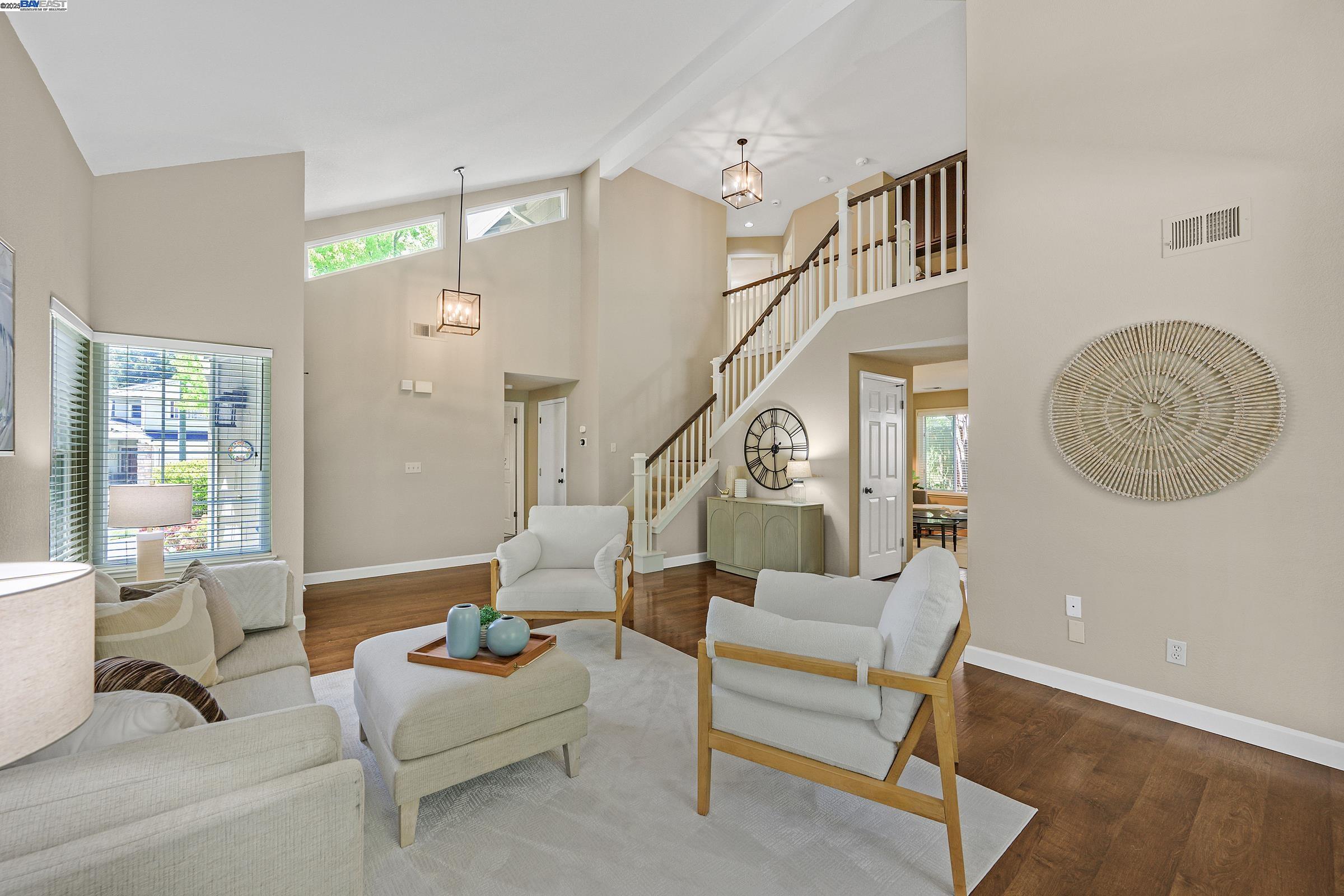 Detail Gallery Image 5 of 40 For 8043 Crossridge Rd, Dublin,  CA 94568 - 4 Beds | 3 Baths