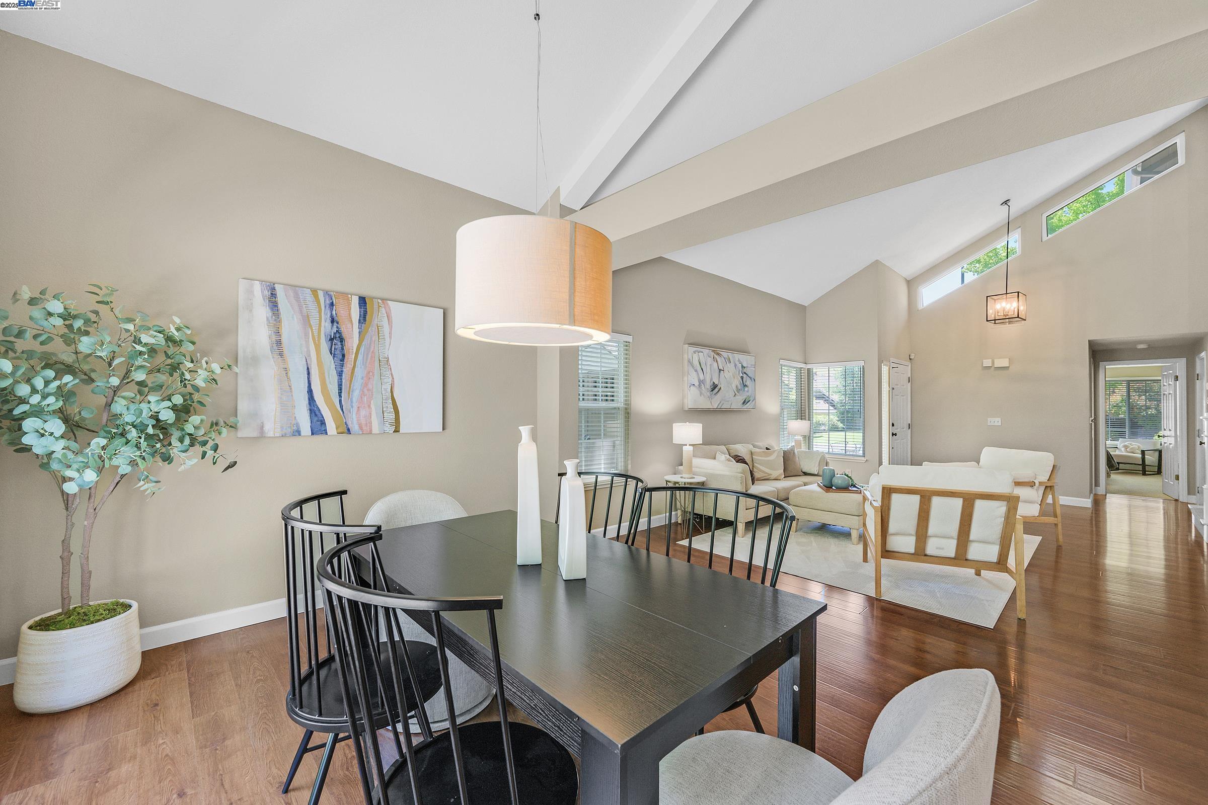Detail Gallery Image 9 of 40 For 8043 Crossridge Rd, Dublin,  CA 94568 - 4 Beds | 3 Baths