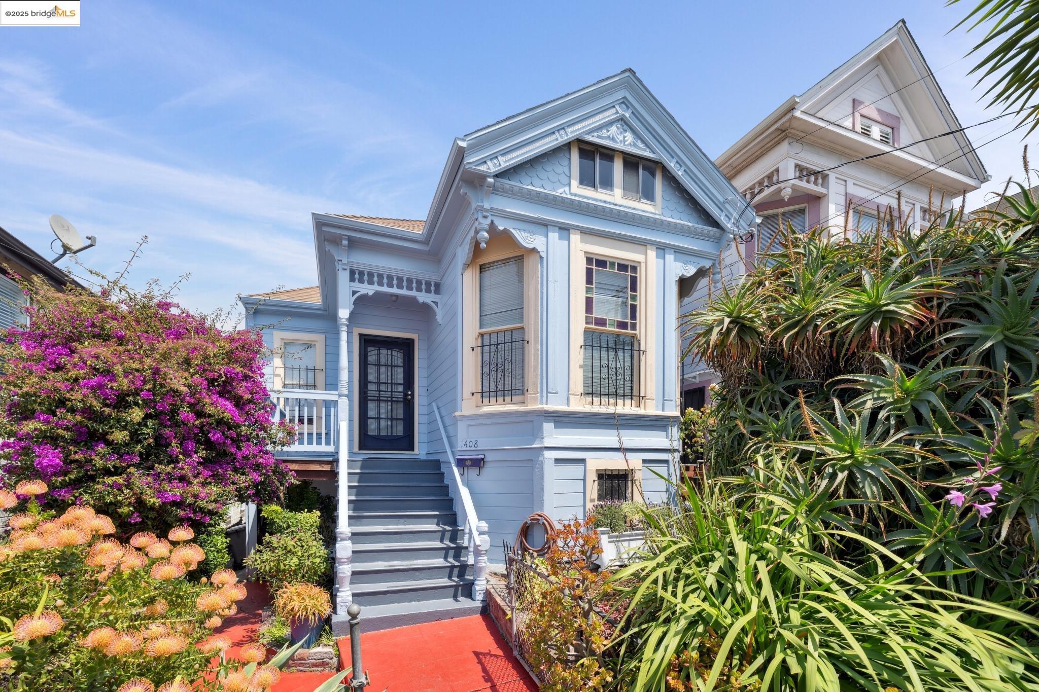 Detail Gallery Image 1 of 41 For 1408 E 15th St, Oakland,  CA 94606 - 3 Beds | 2 Baths