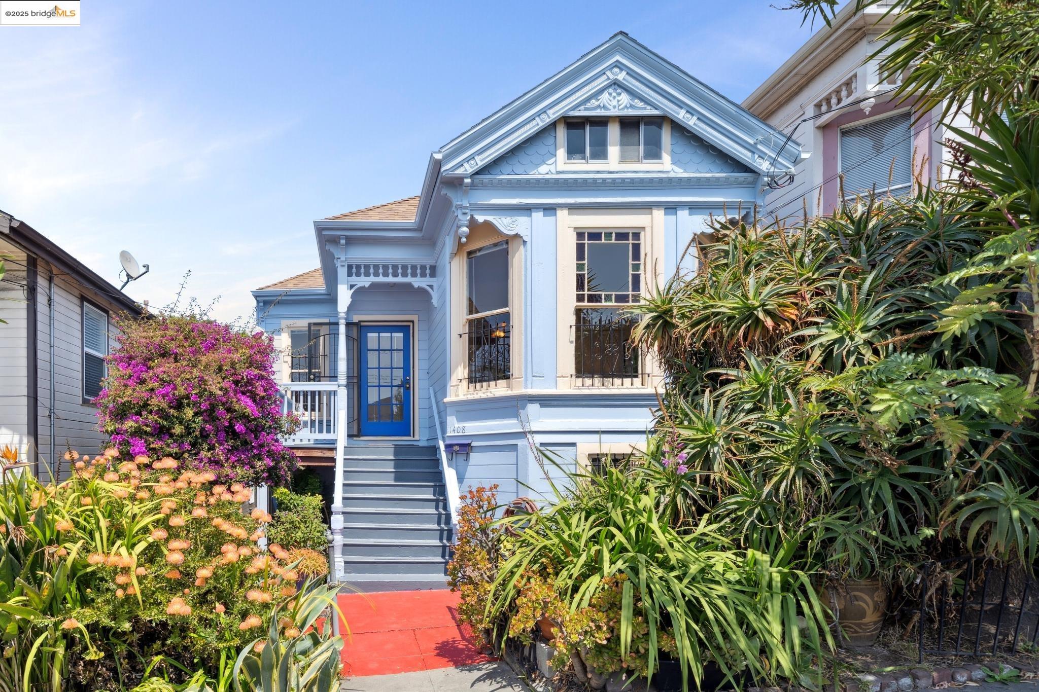 Detail Gallery Image 2 of 41 For 1408 E 15th St, Oakland,  CA 94606 - 3 Beds | 2 Baths