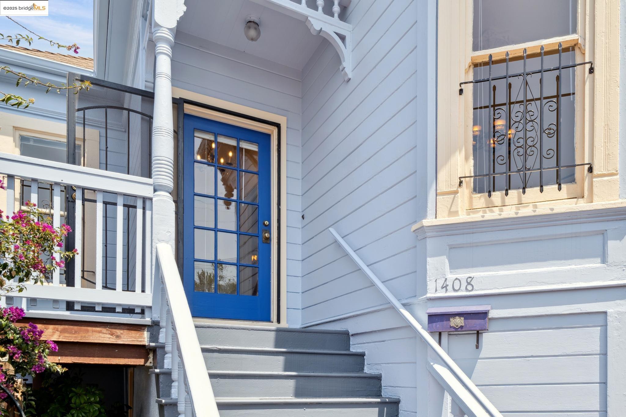 Detail Gallery Image 3 of 41 For 1408 E 15th St, Oakland,  CA 94606 - 3 Beds | 2 Baths