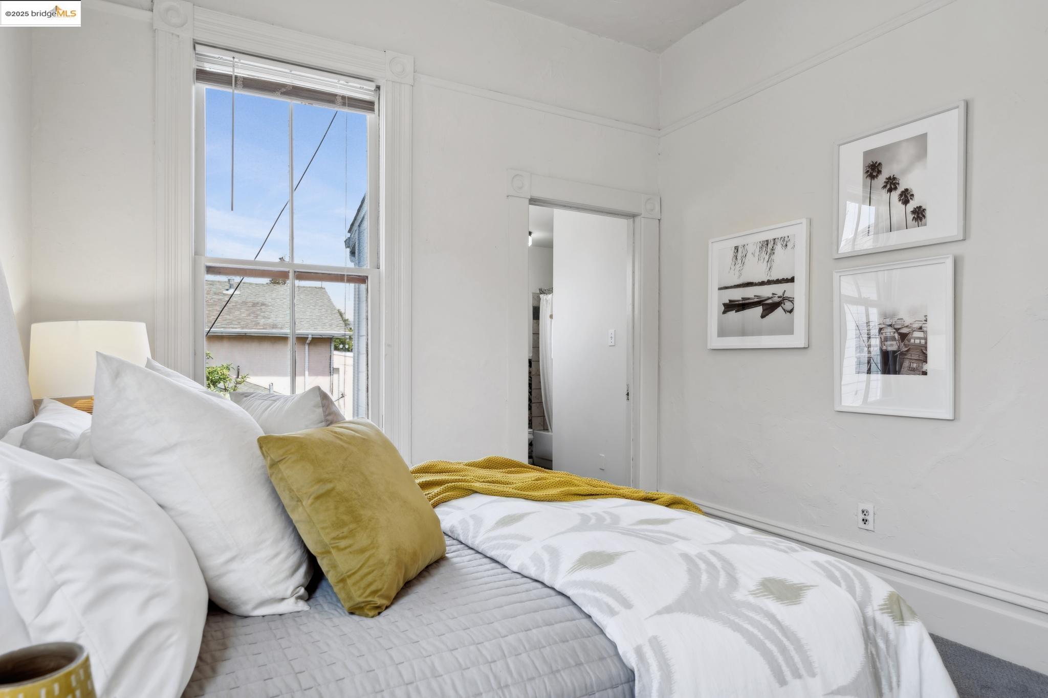 Detail Gallery Image 21 of 41 For 1408 E 15th St, Oakland,  CA 94606 - 3 Beds | 2 Baths