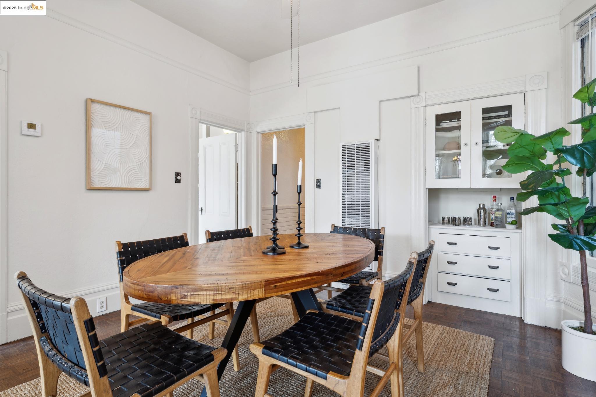 Detail Gallery Image 9 of 41 For 1408 E 15th St, Oakland,  CA 94606 - 3 Beds | 2 Baths