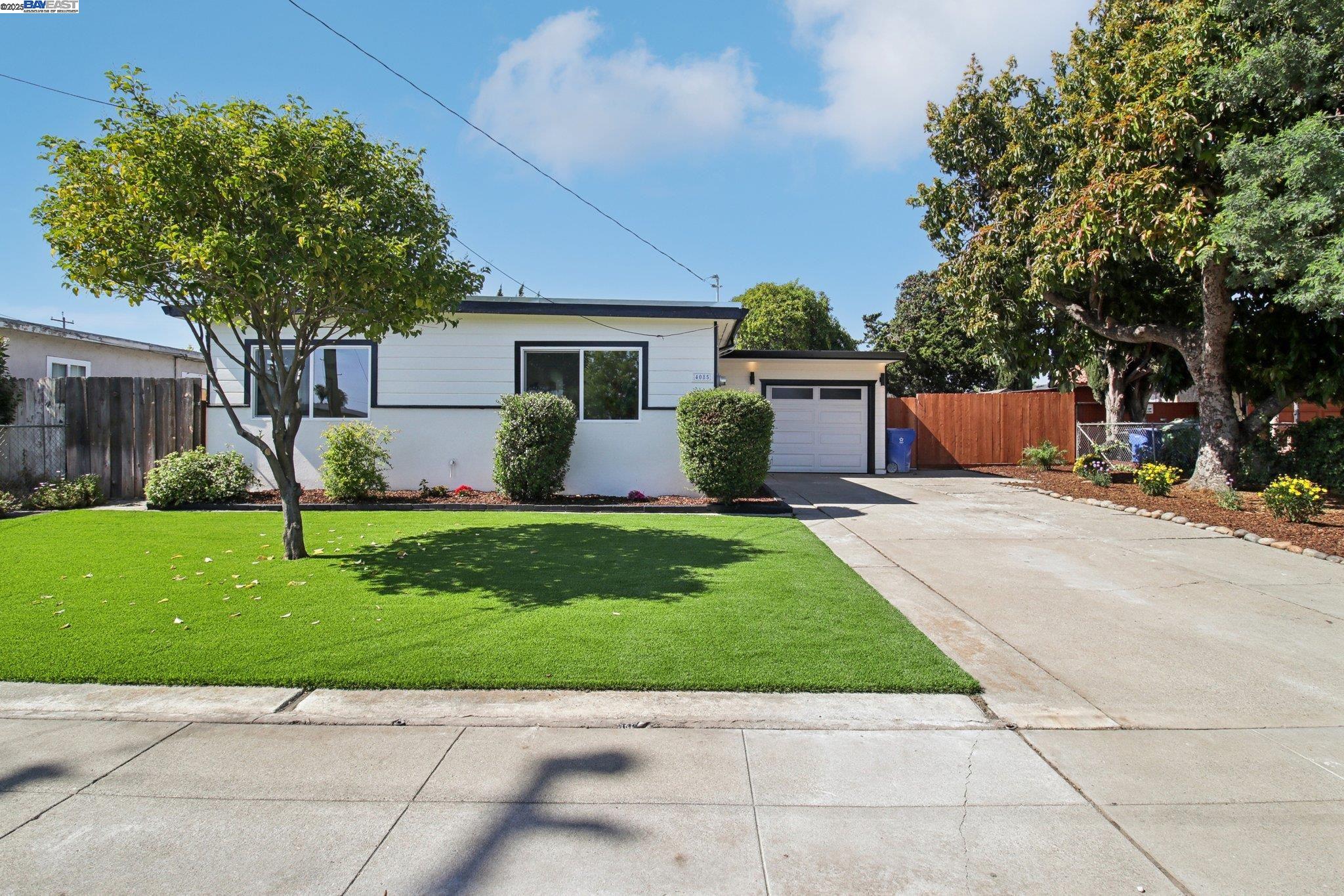 Detail Gallery Image 2 of 41 For 4085 Fairwood St., Fremont,  CA 94538 - 4 Beds | 2 Baths