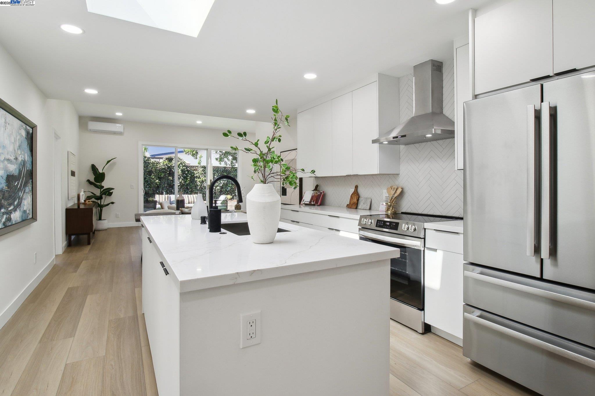 Detail Gallery Image 15 of 41 For 4085 Fairwood St., Fremont,  CA 94538 - 4 Beds | 2 Baths