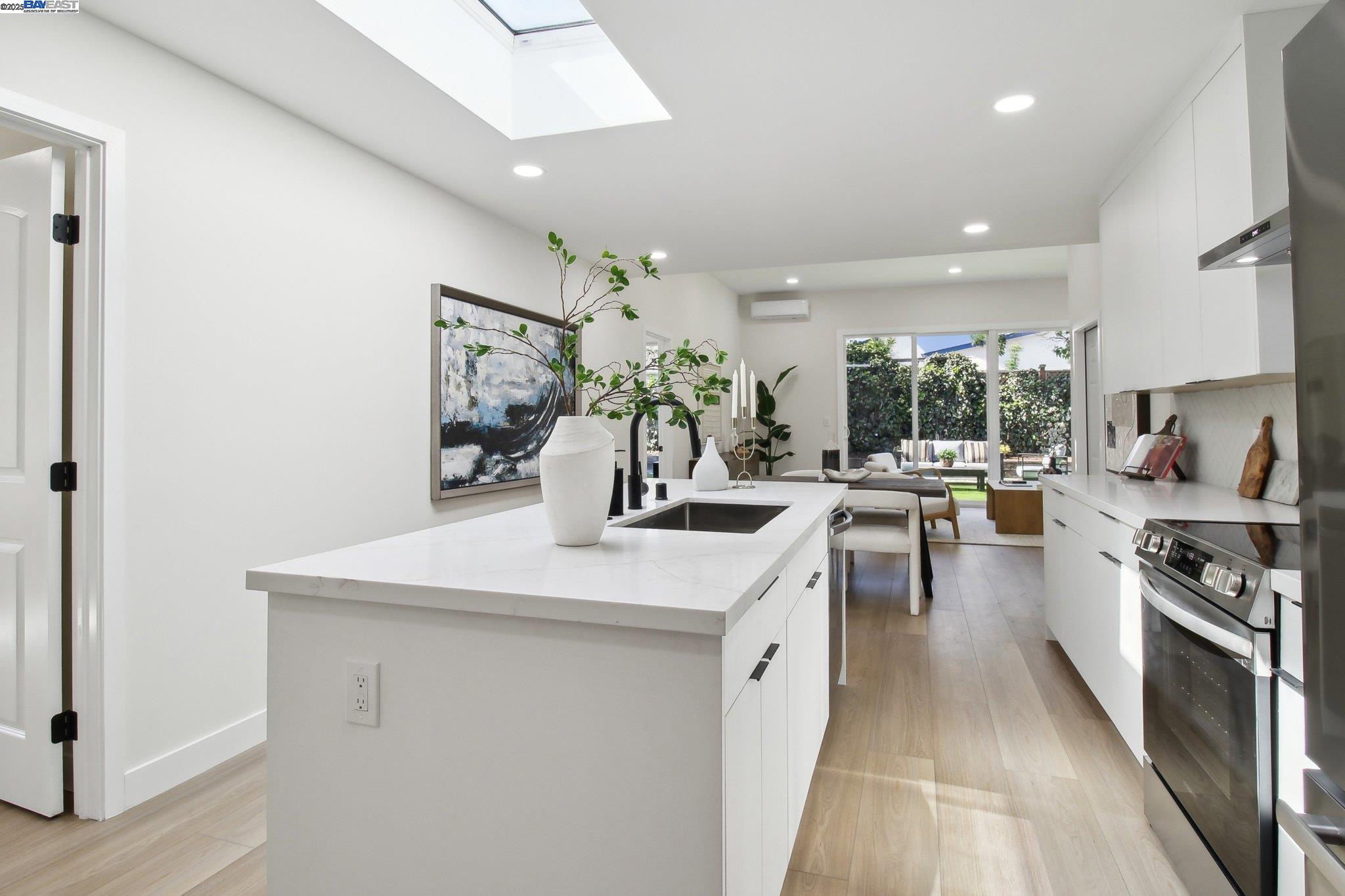 Detail Gallery Image 16 of 41 For 4085 Fairwood St., Fremont,  CA 94538 - 4 Beds | 2 Baths