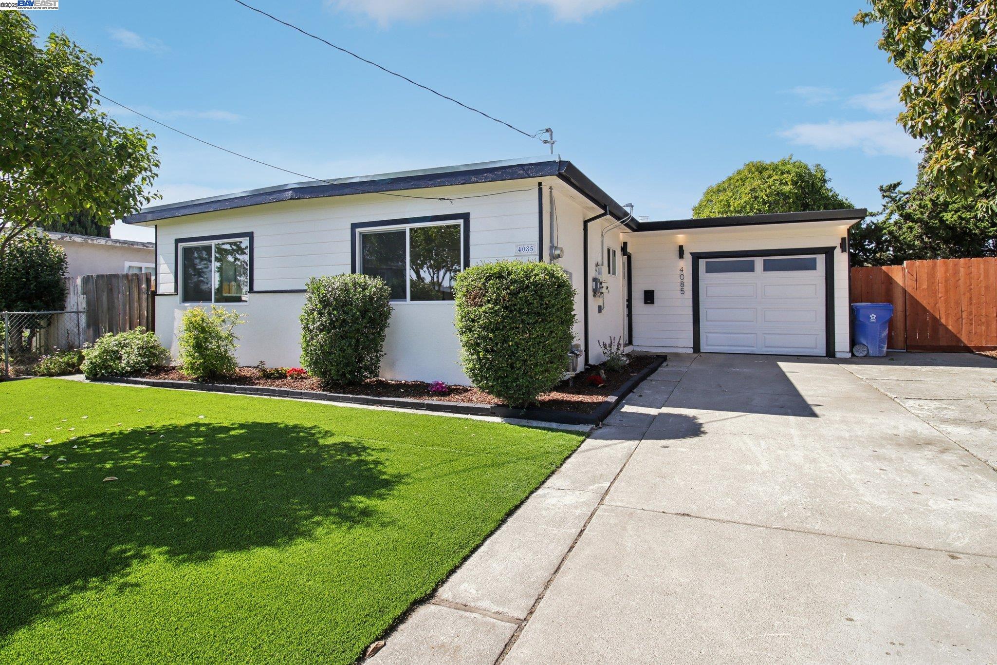 Detail Gallery Image 3 of 41 For 4085 Fairwood St., Fremont,  CA 94538 - 4 Beds | 2 Baths