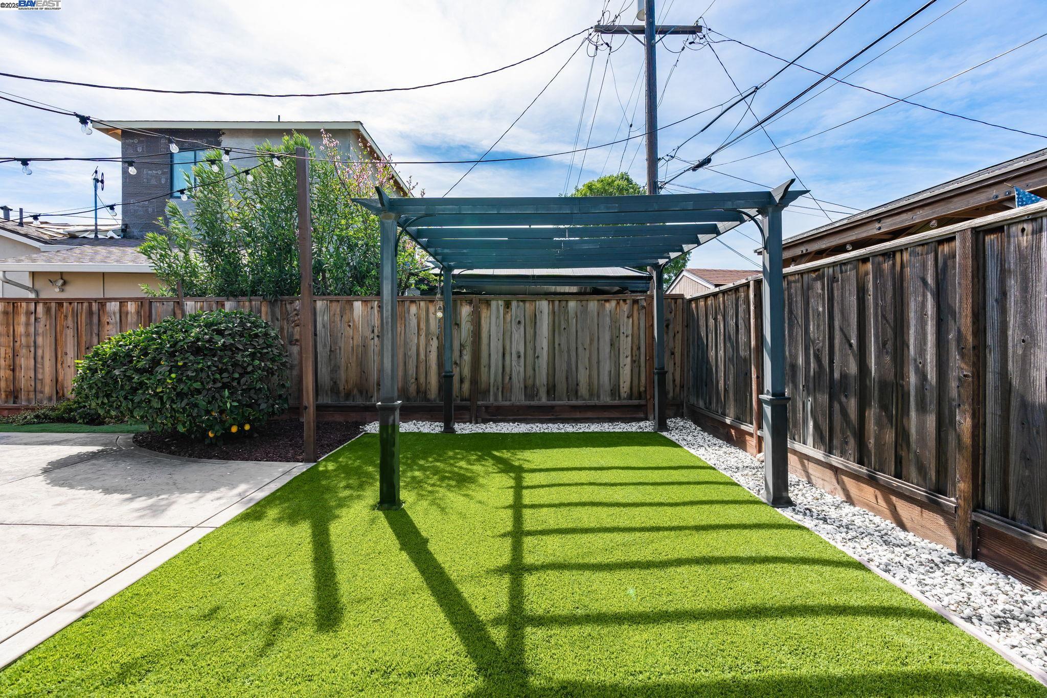 Detail Gallery Image 8 of 37 For 5682 Turban Court, Fremont,  CA 94538 - 3 Beds | 2 Baths