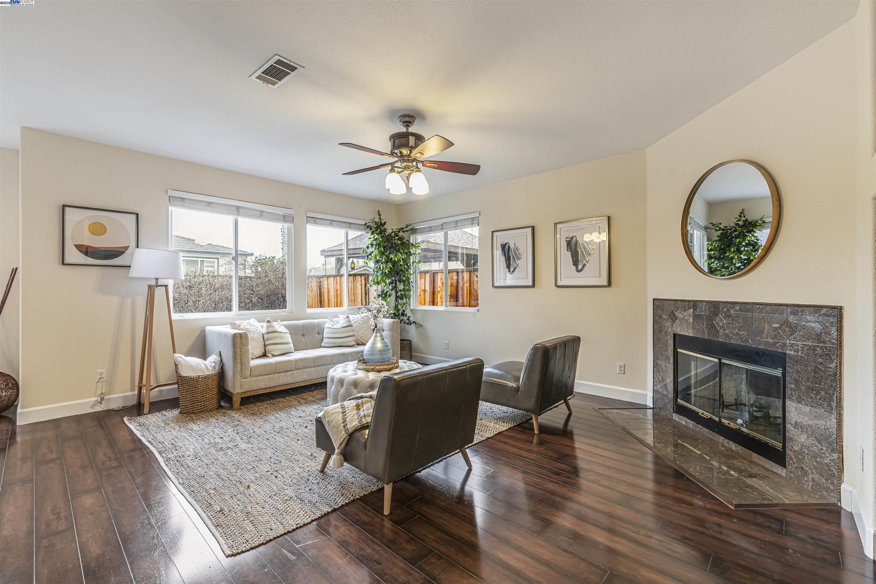 Detail Gallery Image 12 of 43 For 1348 San Lucas Dr, Pittsburg,  CA 94565 - 6 Beds | 4 Baths
