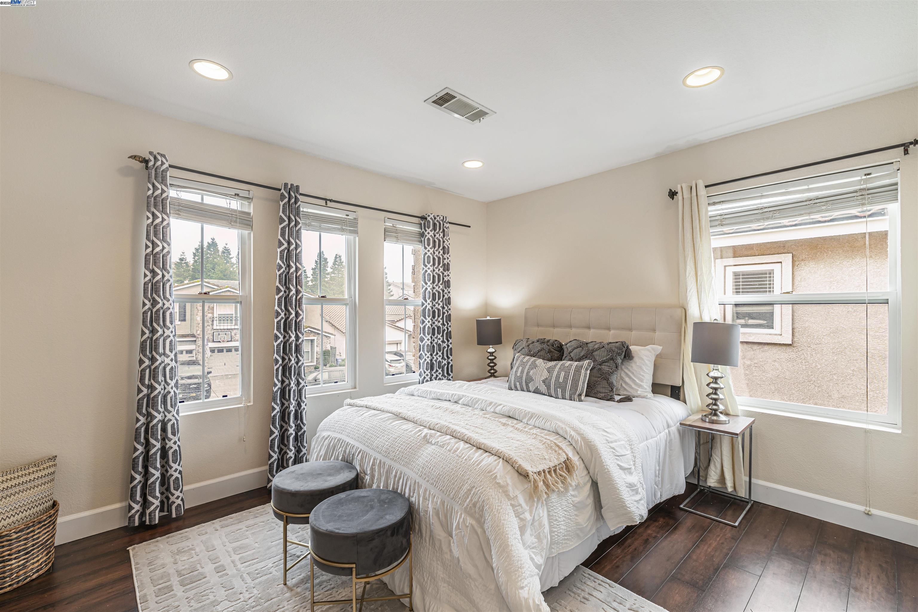 Detail Gallery Image 33 of 43 For 1348 San Lucas Dr, Pittsburg,  CA 94565 - 6 Beds | 4 Baths