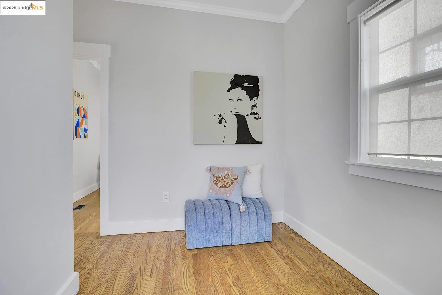 Detail Gallery Image 3 of 42 For 861 32nd St, Oakland,  CA 94608 - 3 Beds | 2 Baths