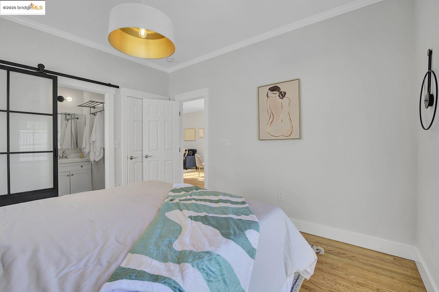 Detail Gallery Image 30 of 42 For 861 32nd St, Oakland,  CA 94608 - 3 Beds | 2 Baths