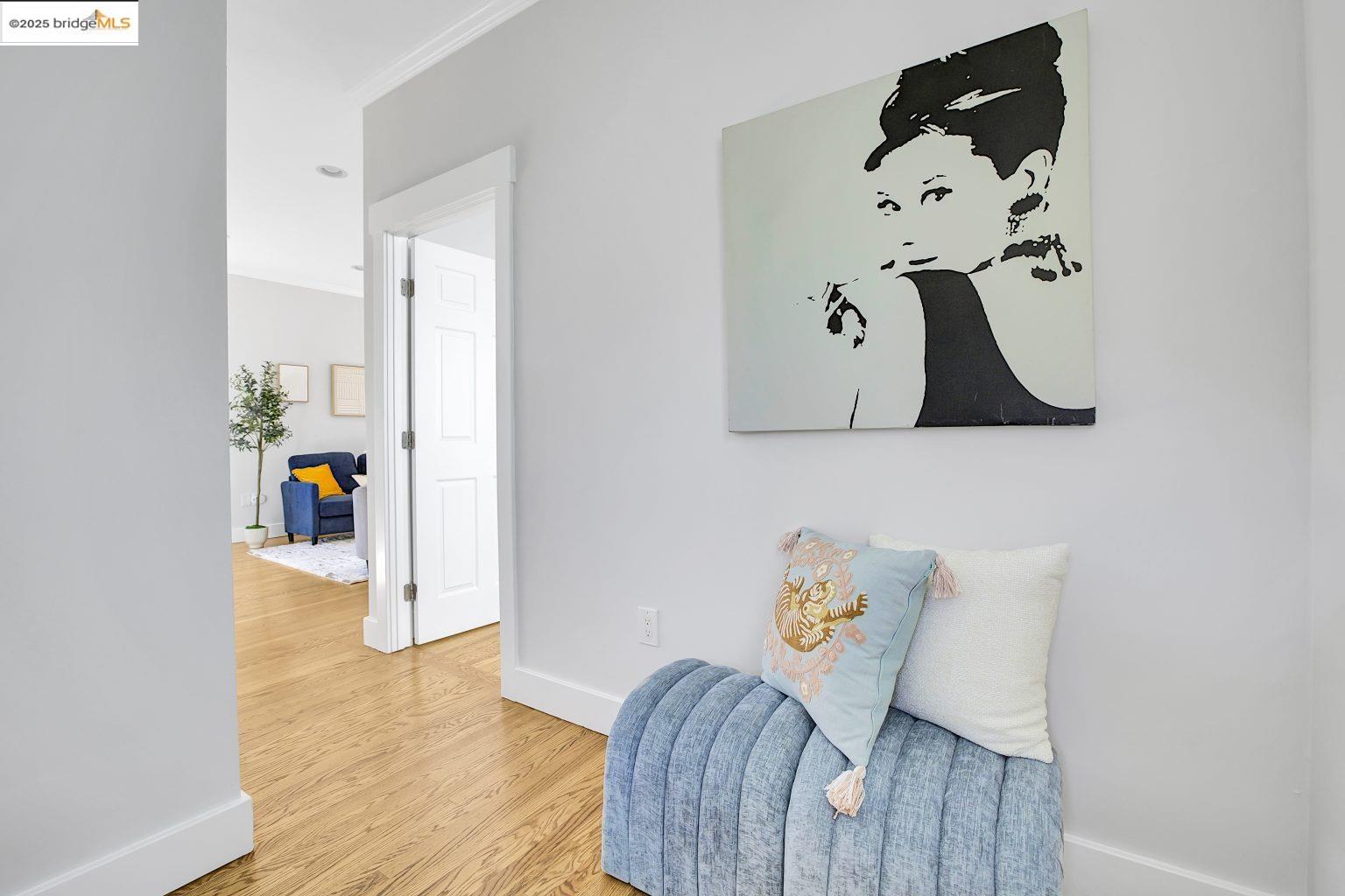 Detail Gallery Image 4 of 42 For 861 32nd St, Oakland,  CA 94608 - 3 Beds | 2 Baths