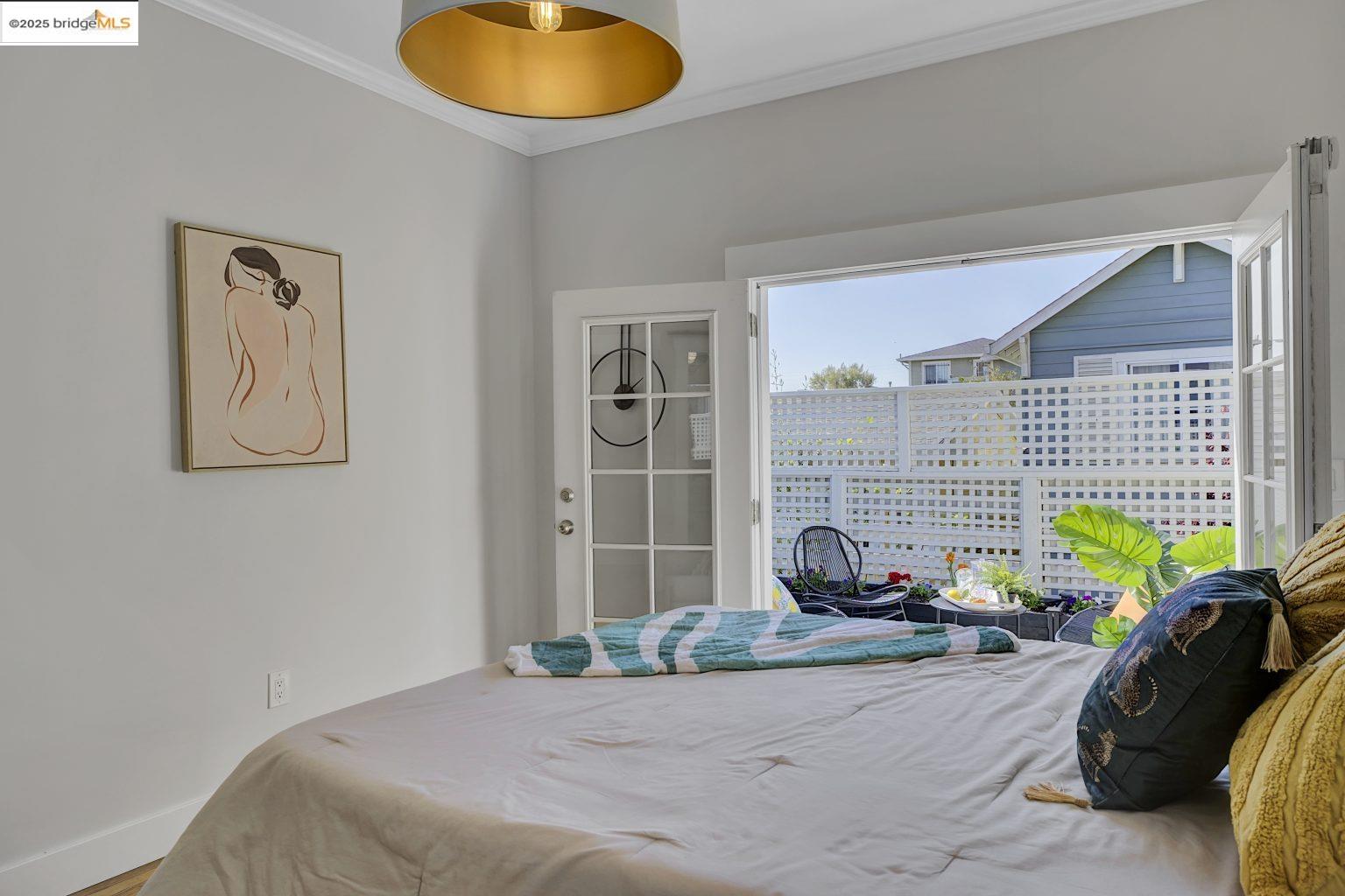 Detail Gallery Image 35 of 42 For 861 32nd St, Oakland,  CA 94608 - 3 Beds | 2 Baths