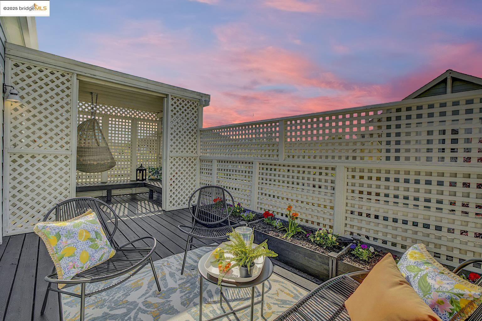 Detail Gallery Image 36 of 42 For 861 32nd St, Oakland,  CA 94608 - 3 Beds | 2 Baths