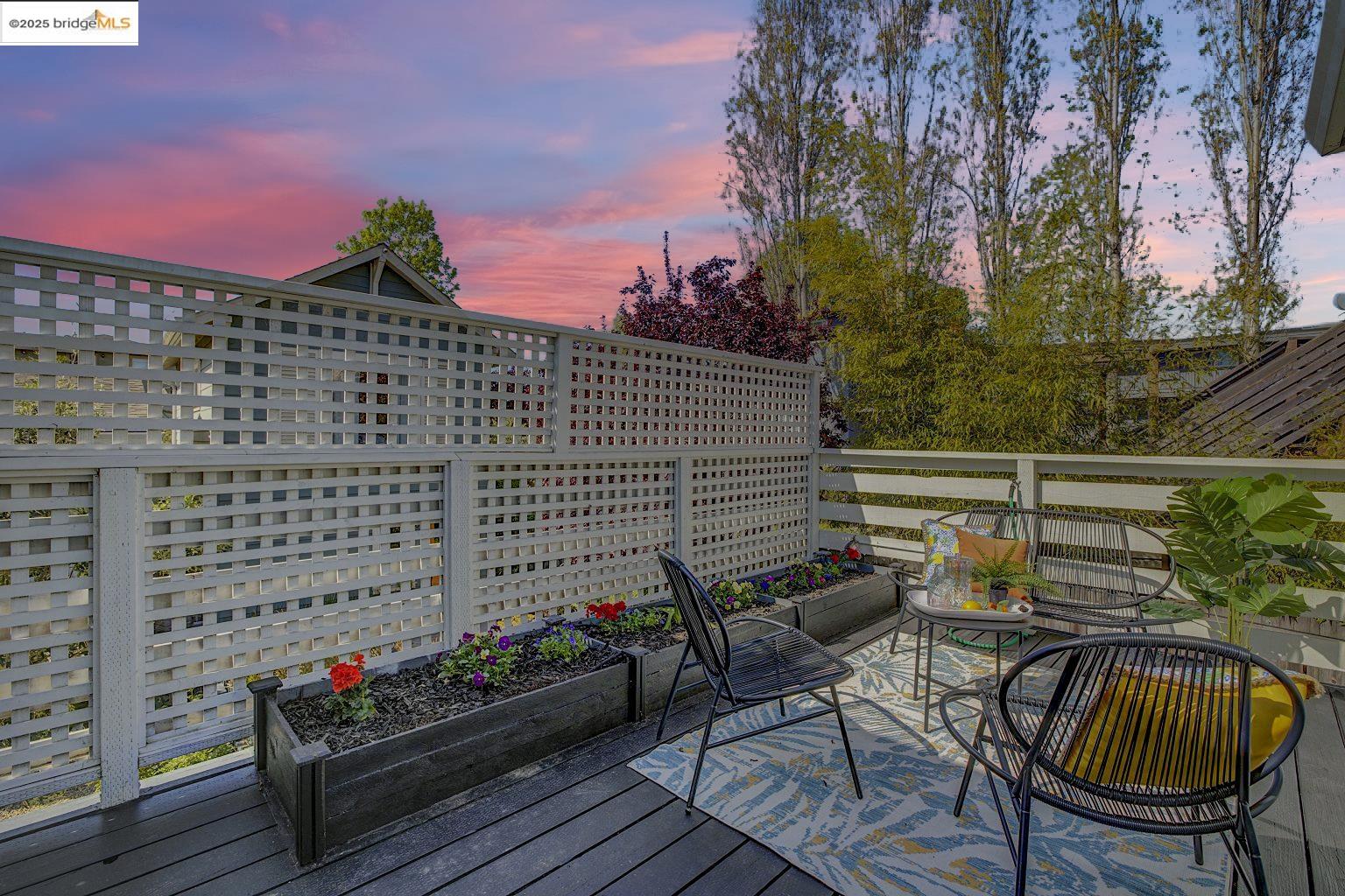 Detail Gallery Image 37 of 42 For 861 32nd St, Oakland,  CA 94608 - 3 Beds | 2 Baths