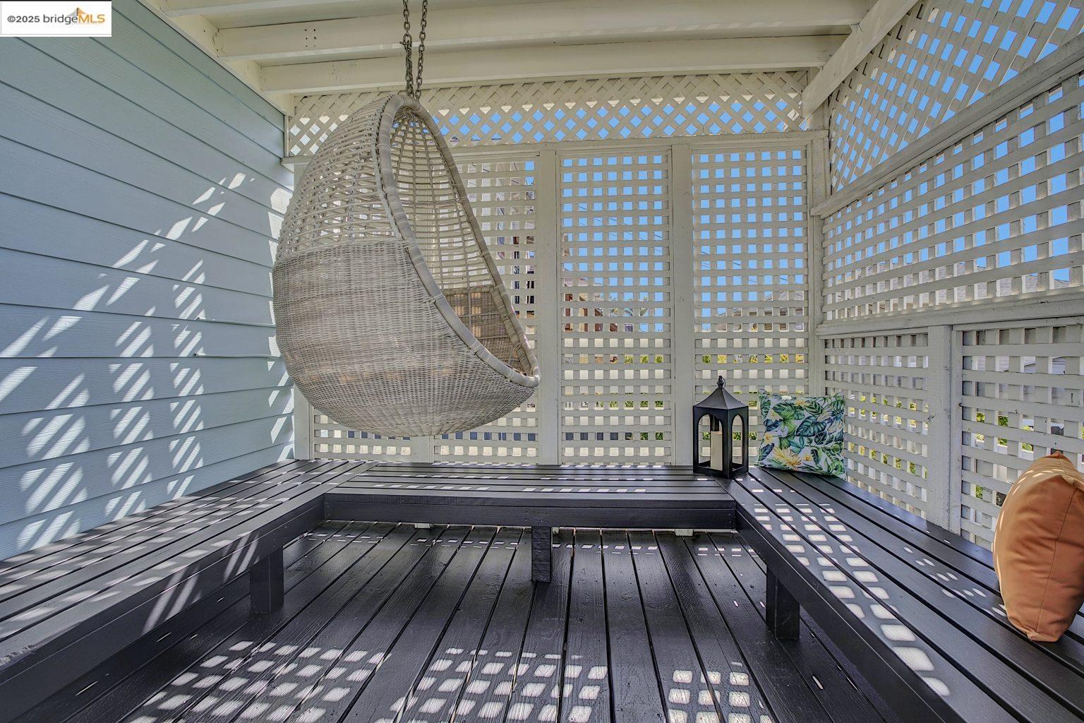 Detail Gallery Image 39 of 42 For 861 32nd St, Oakland,  CA 94608 - 3 Beds | 2 Baths