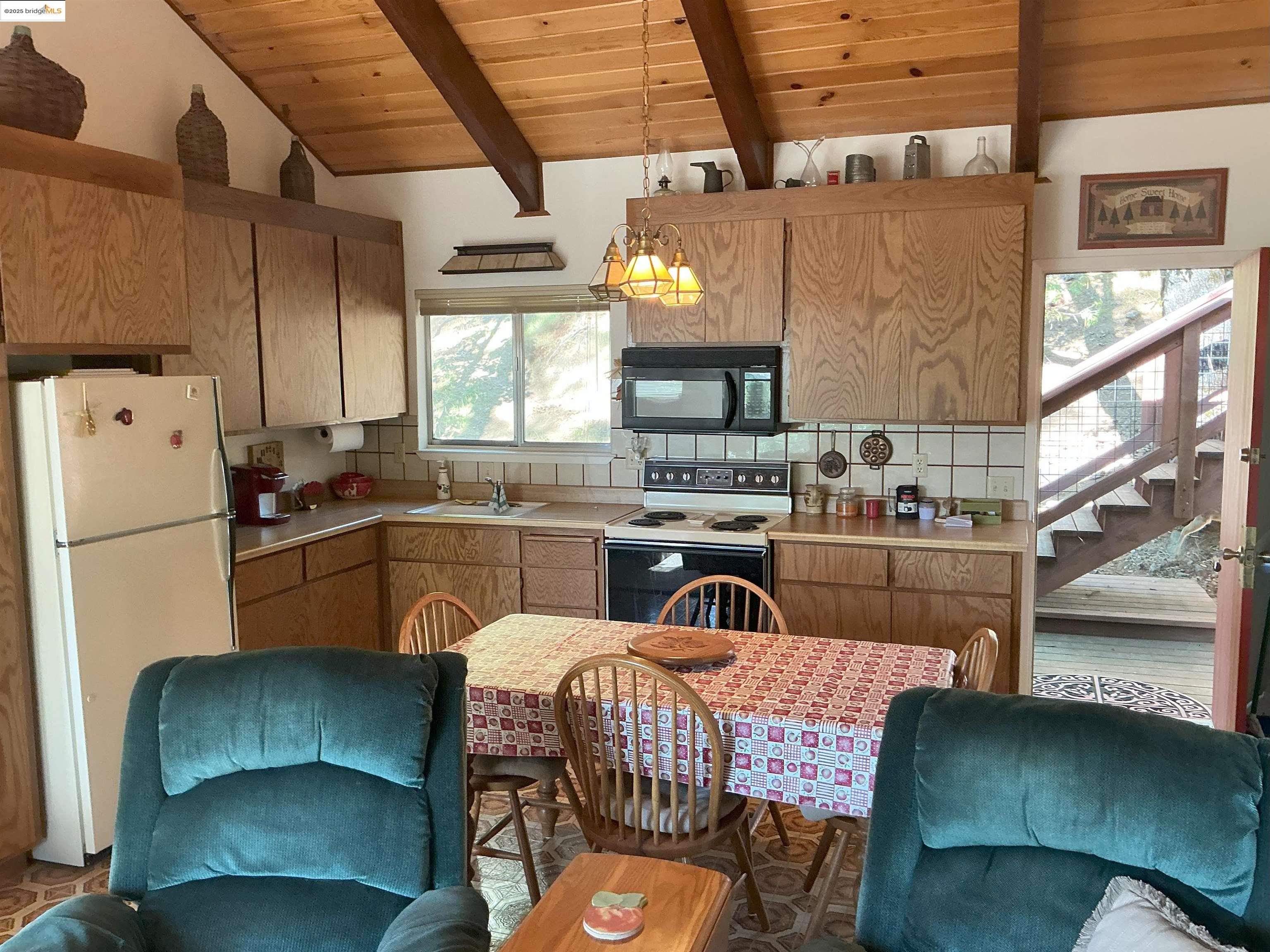 Detail Gallery Image 6 of 16 For 23812 Oxbow Ln. S, Sonora,  CA 95370 - 2 Beds | 2 Baths