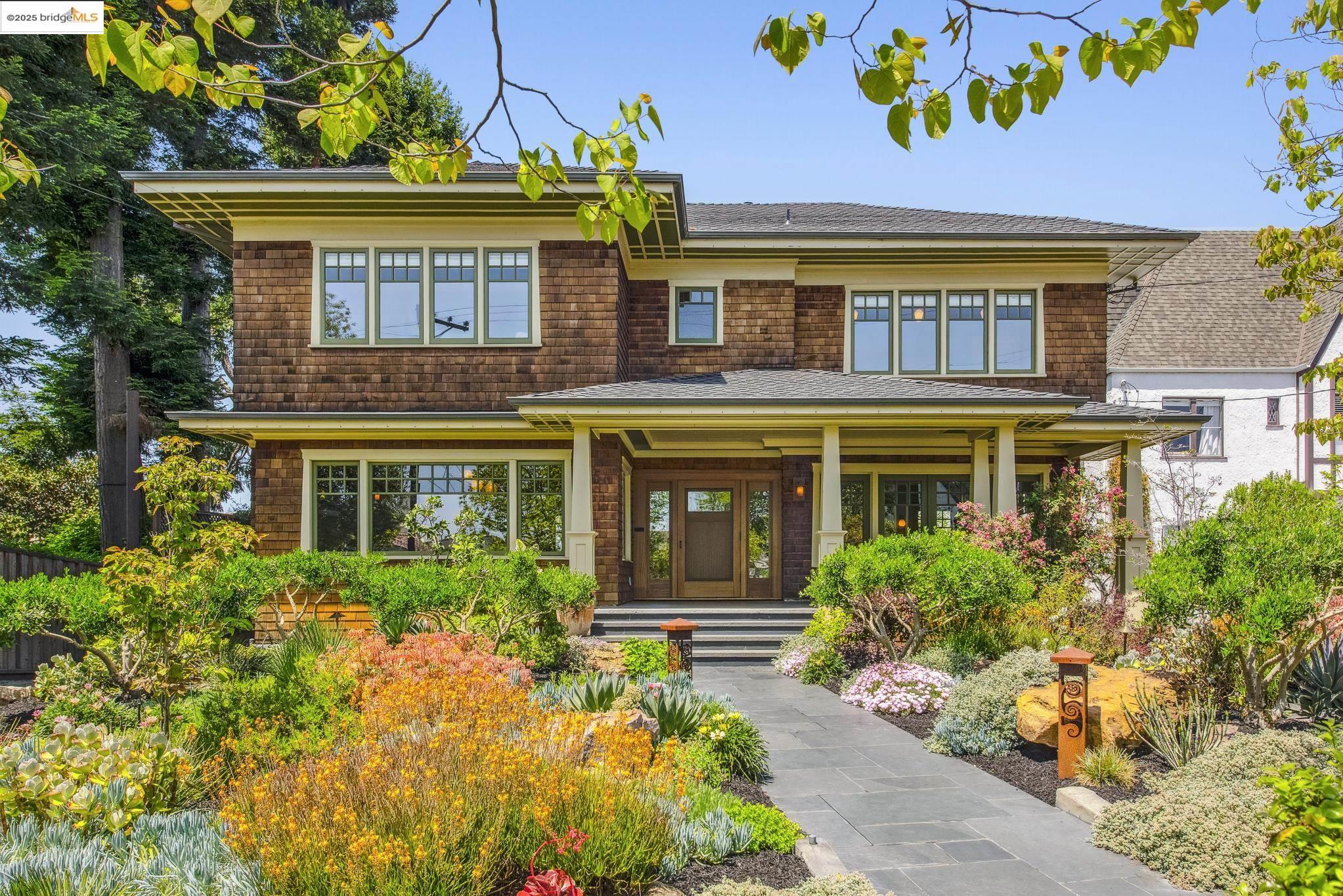 Detail Gallery Image 1 of 1 For 1015 Warfield Ave, Oakland,  CA 94610 - 5 Beds | 3/1 Baths
