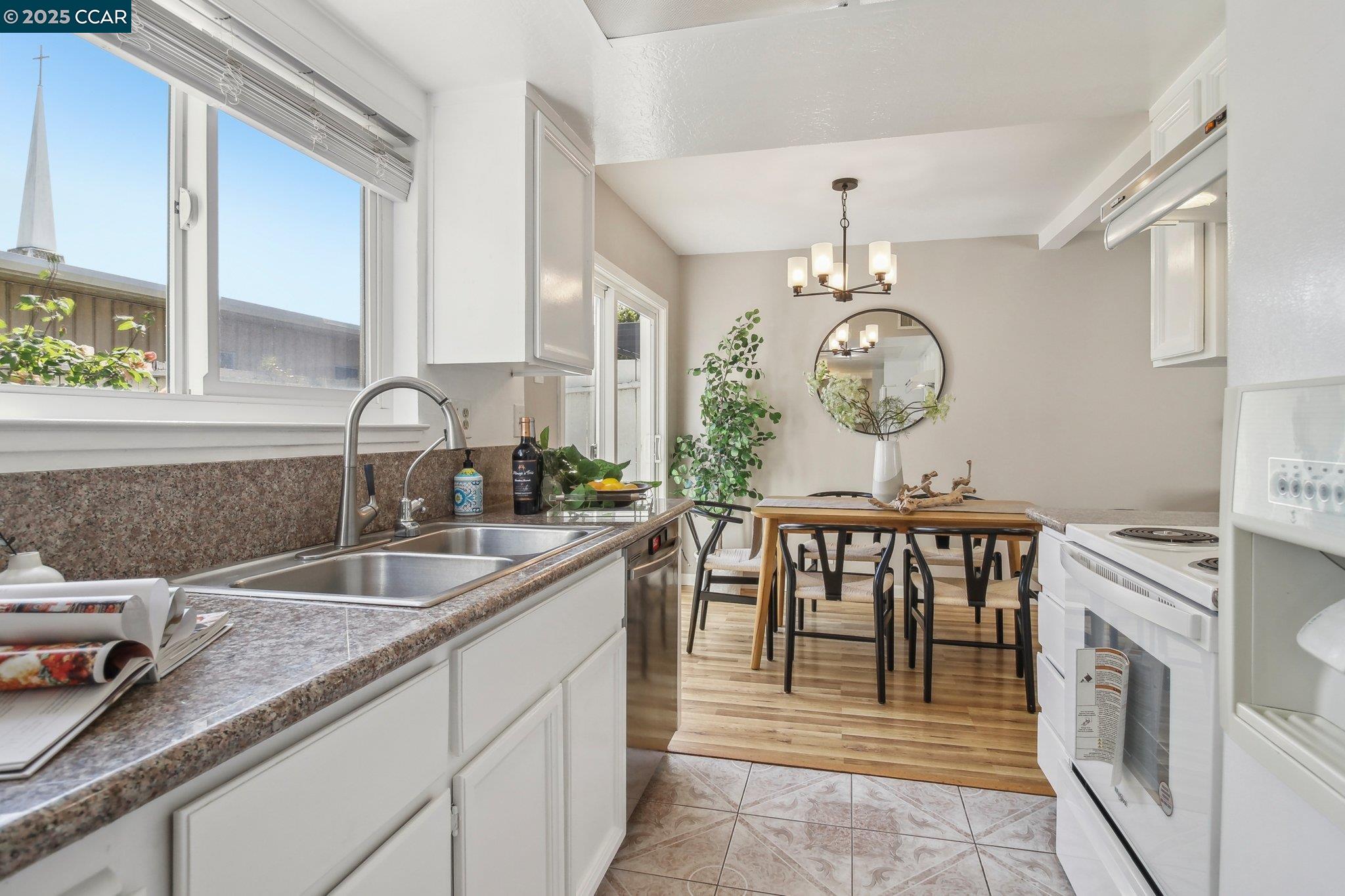 32060 Paloma Ct, Union City, California 94587, 2 Bedrooms Bedrooms, 4 Rooms Rooms,2 BathroomsBathrooms,Residential,For Sale,32060 Paloma Ct,41096657