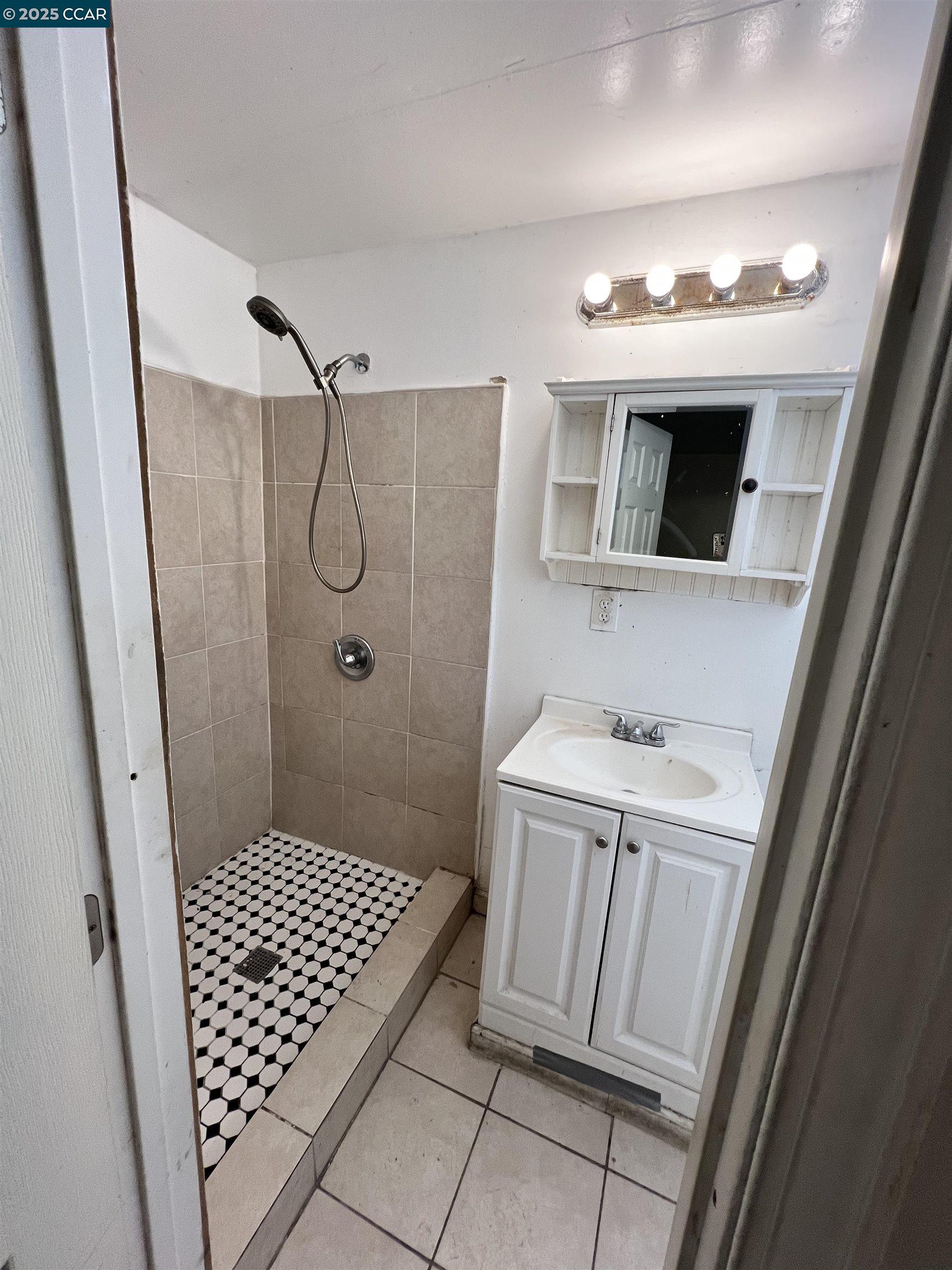 1518 Dunn Ave, Richmond, California 94801, 3 Bedrooms Bedrooms, 8 Rooms Rooms,1 BathroomBathrooms,Residential,For Sale,1518 Dunn Ave,41096662