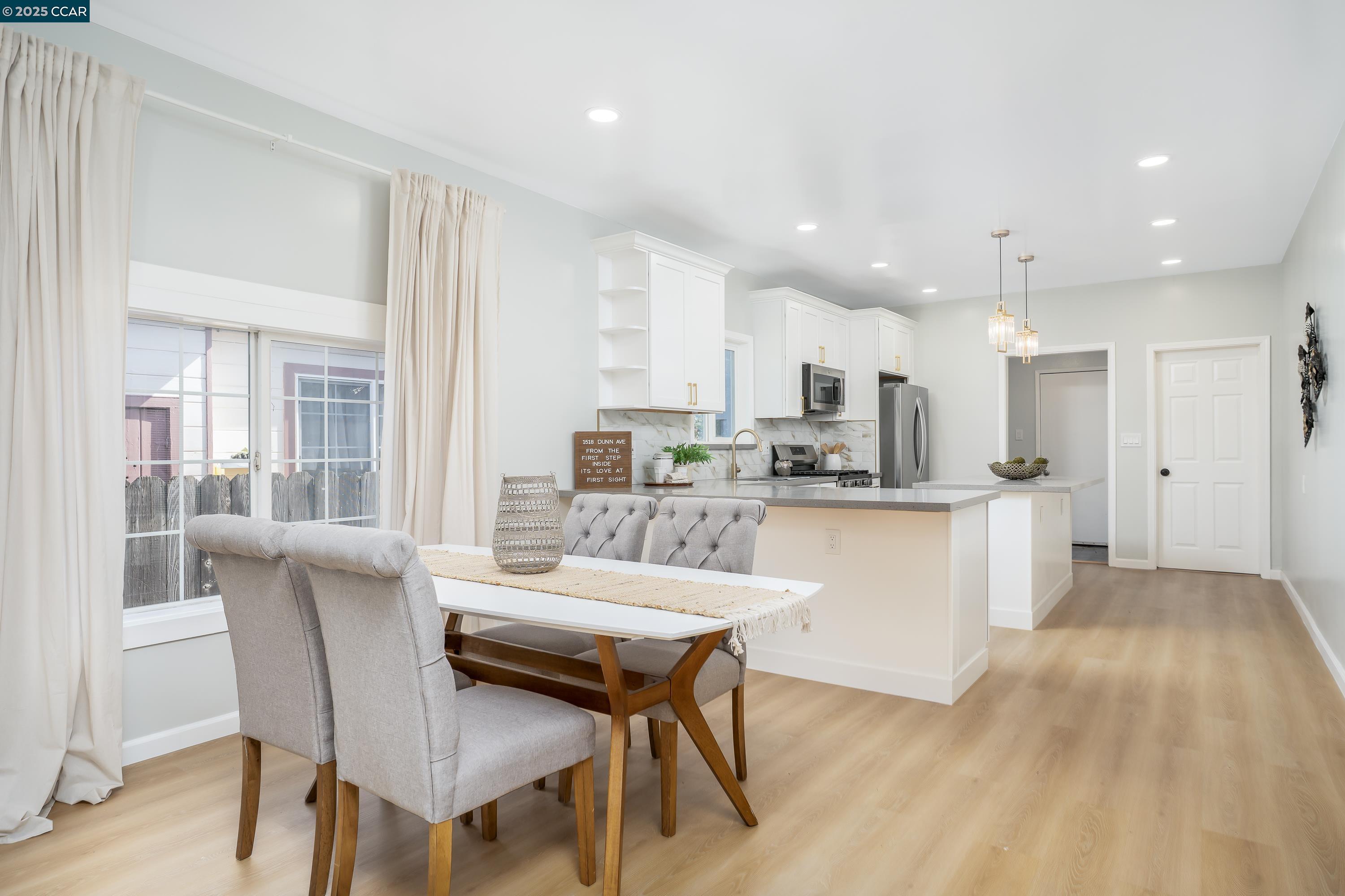 1518 Dunn Ave, Richmond, California 94801, 3 Bedrooms Bedrooms, 8 Rooms Rooms,1 BathroomBathrooms,Residential,For Sale,1518 Dunn Ave,41096662