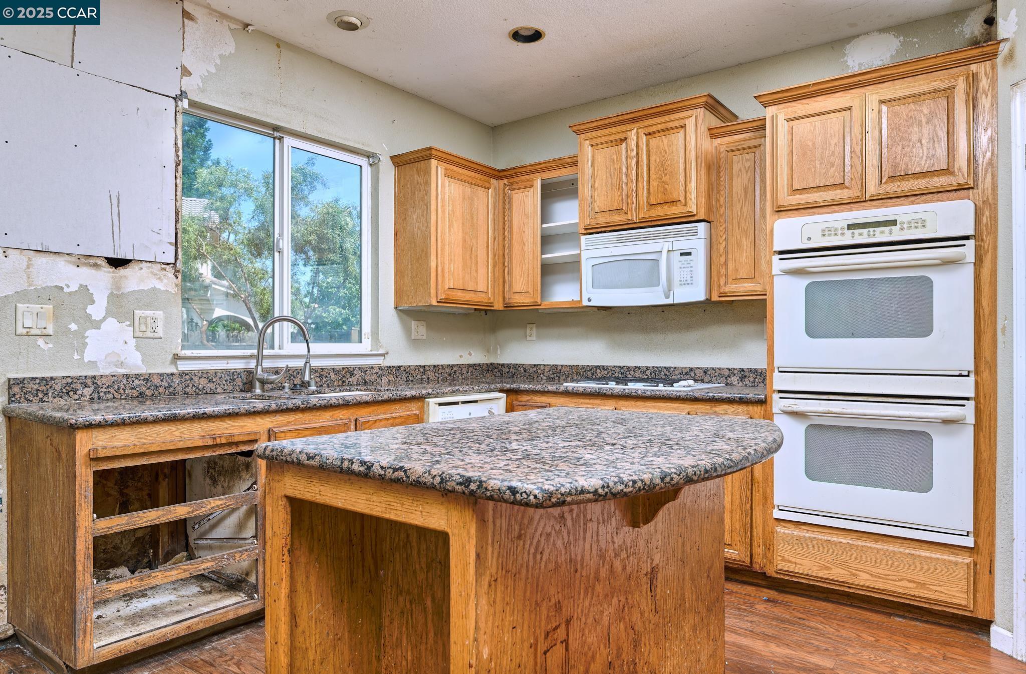 9700 Great Egret Ct, Elk Grove, California 95757, 5 Bedrooms Bedrooms, 10 Rooms Rooms,3 BathroomsBathrooms,Residential,For Sale,9700 Great Egret Ct,41096666